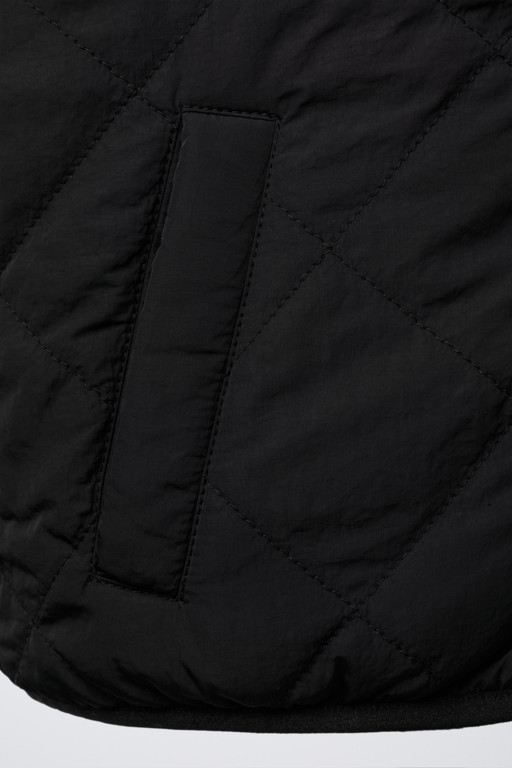 REVERSIBLE FLEECE VEST