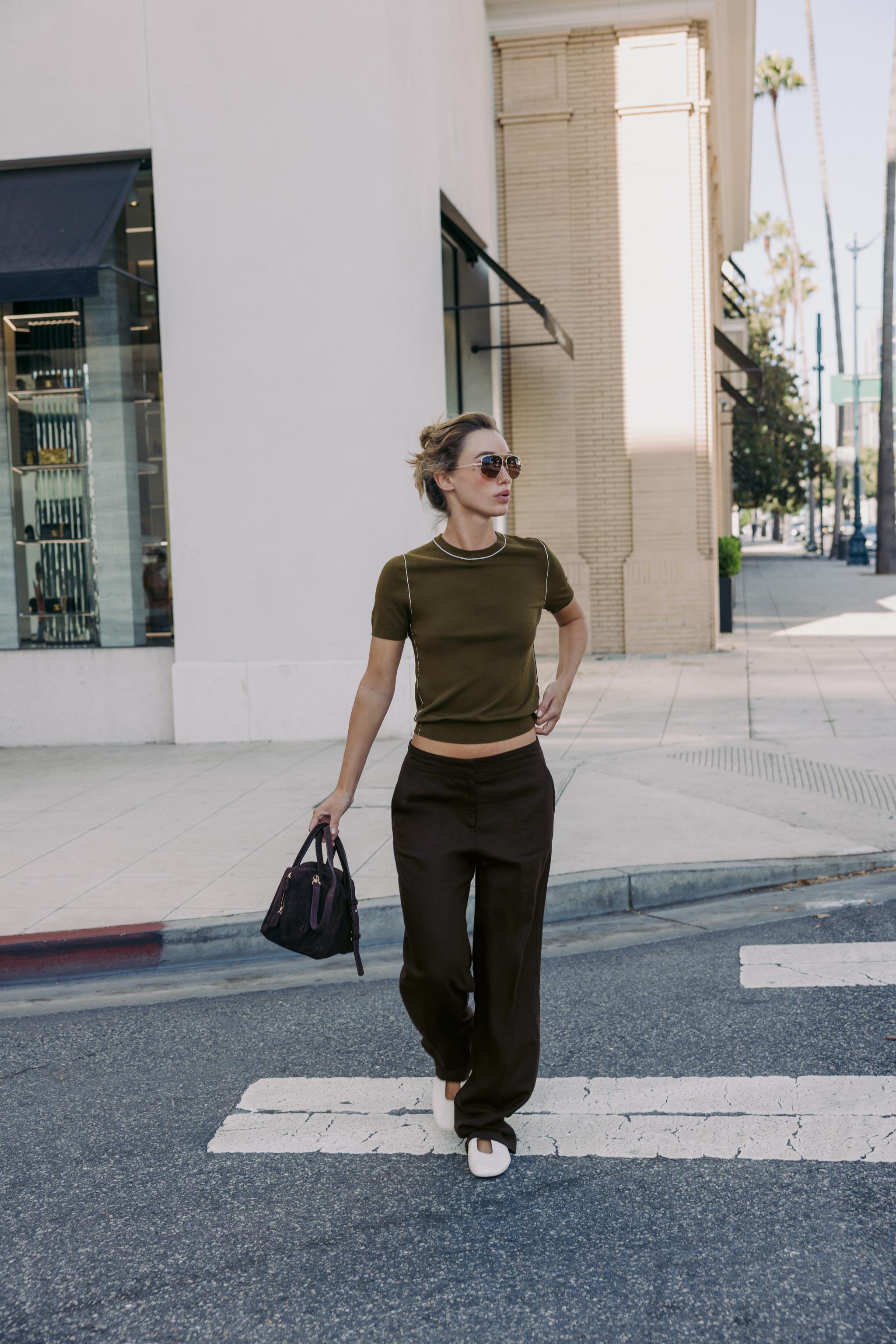 CONTRAST TRIM KNIT SHORT SLEEVE TOP