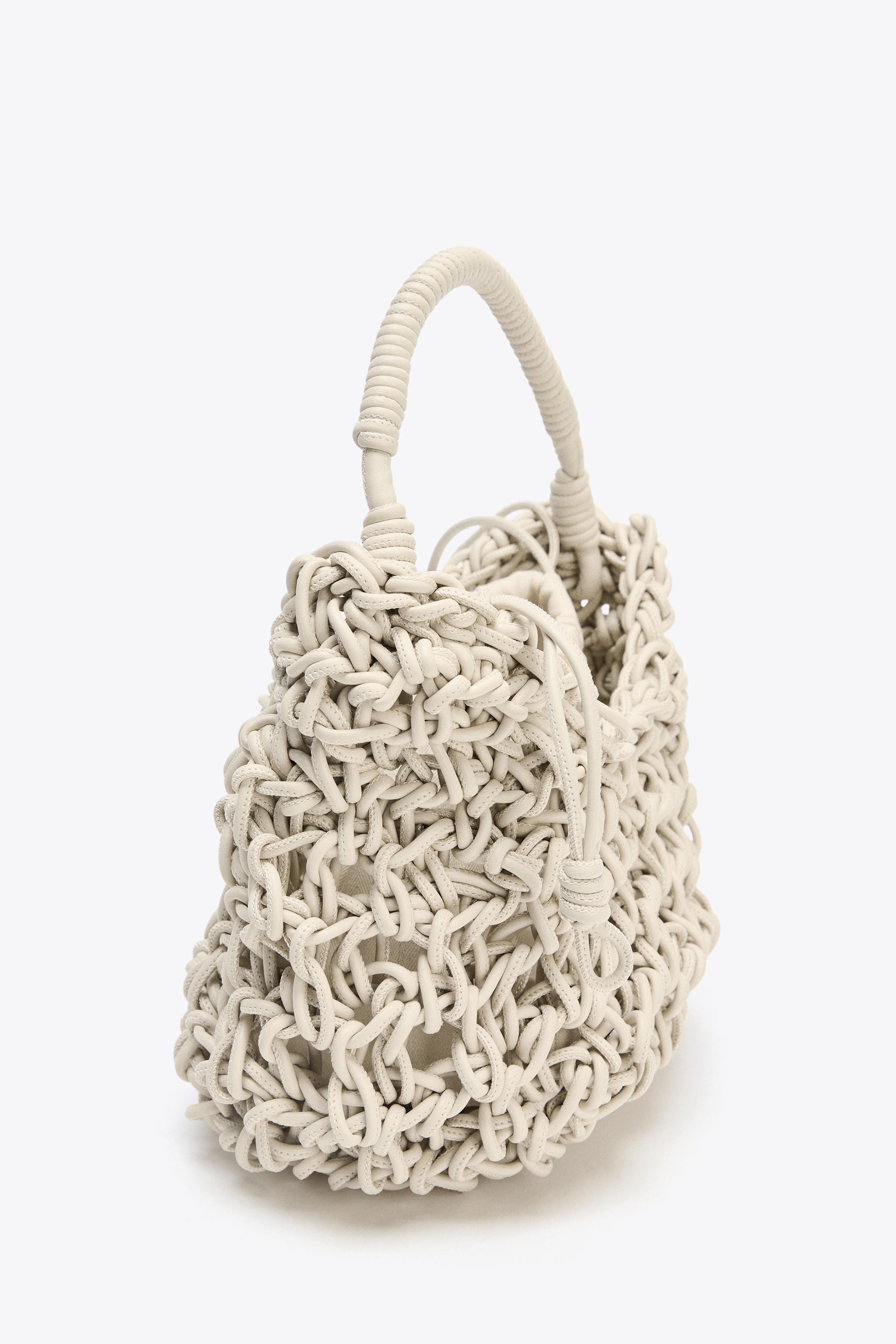 TOPSTITCHED WOVEN HANDBAG