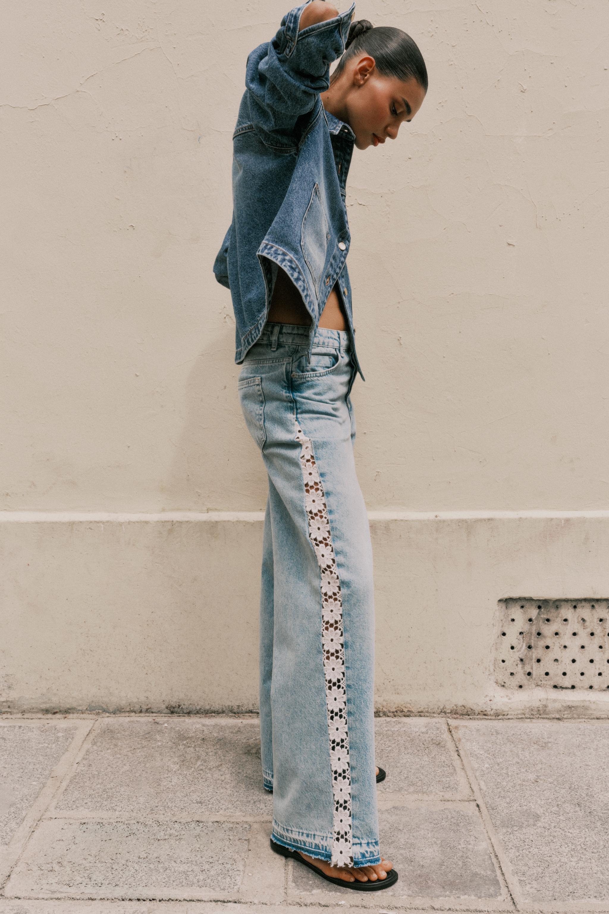 Z1975 HIGH WAIST WIDE LEG JEANS WITH CROCHET DETAIL