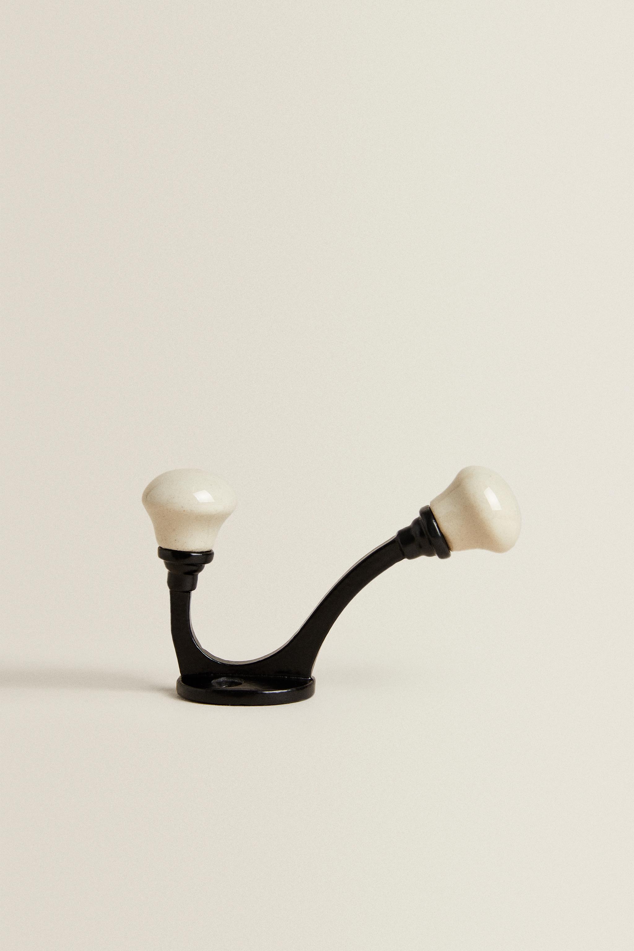 CERAMIC HOOK