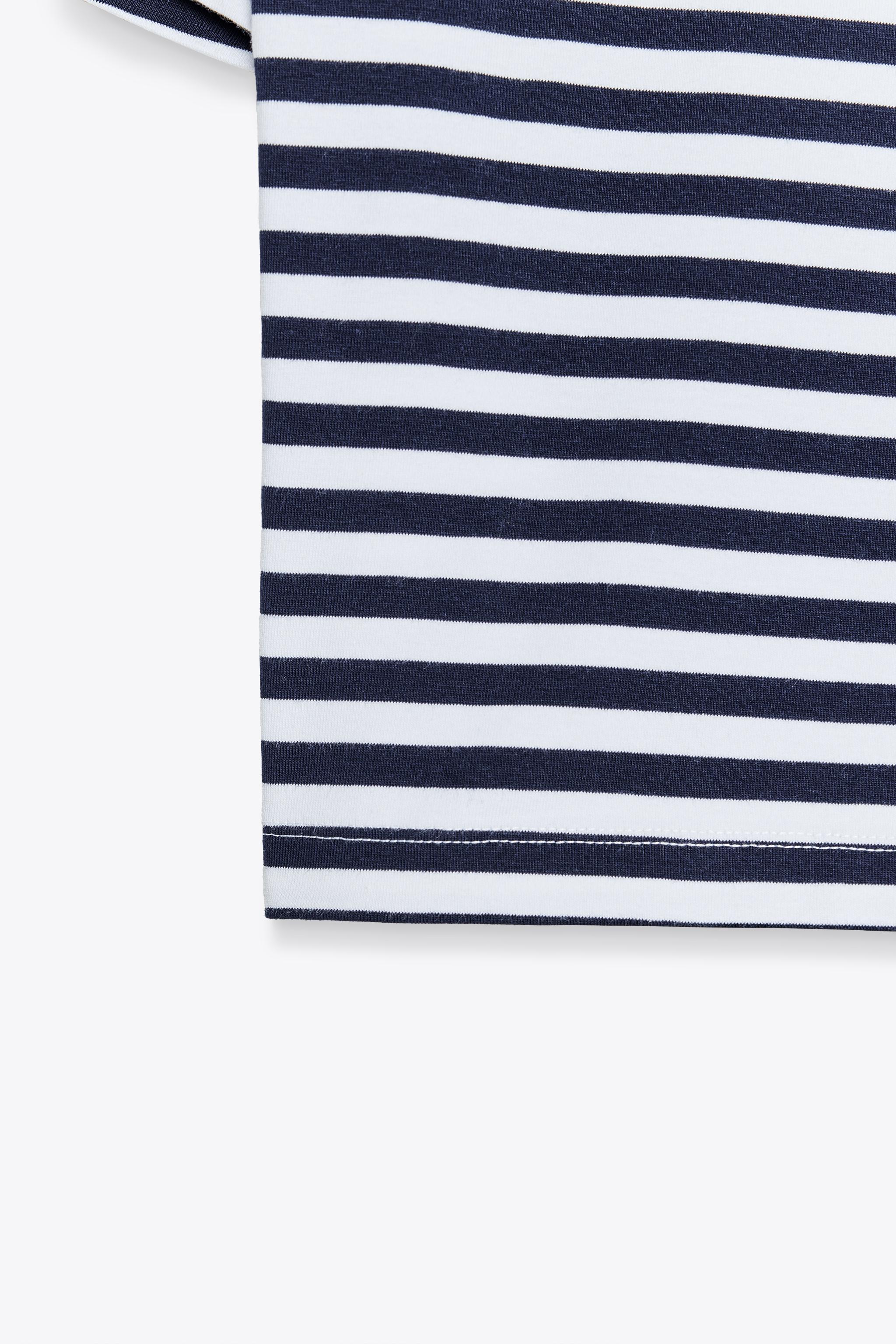 CROPPED STRETCH T-SHIRT