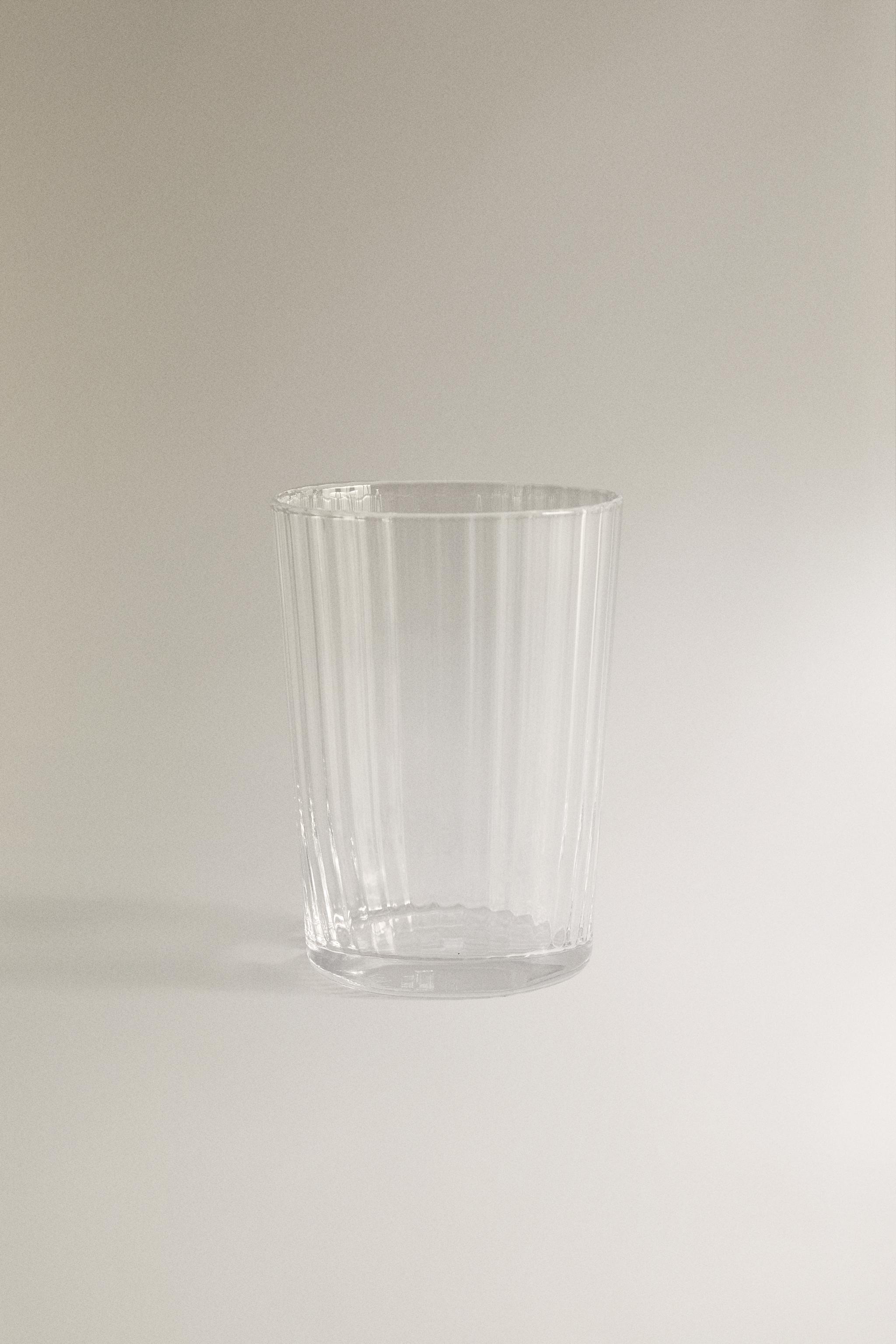 GLASS TUMBLER WITH LINES