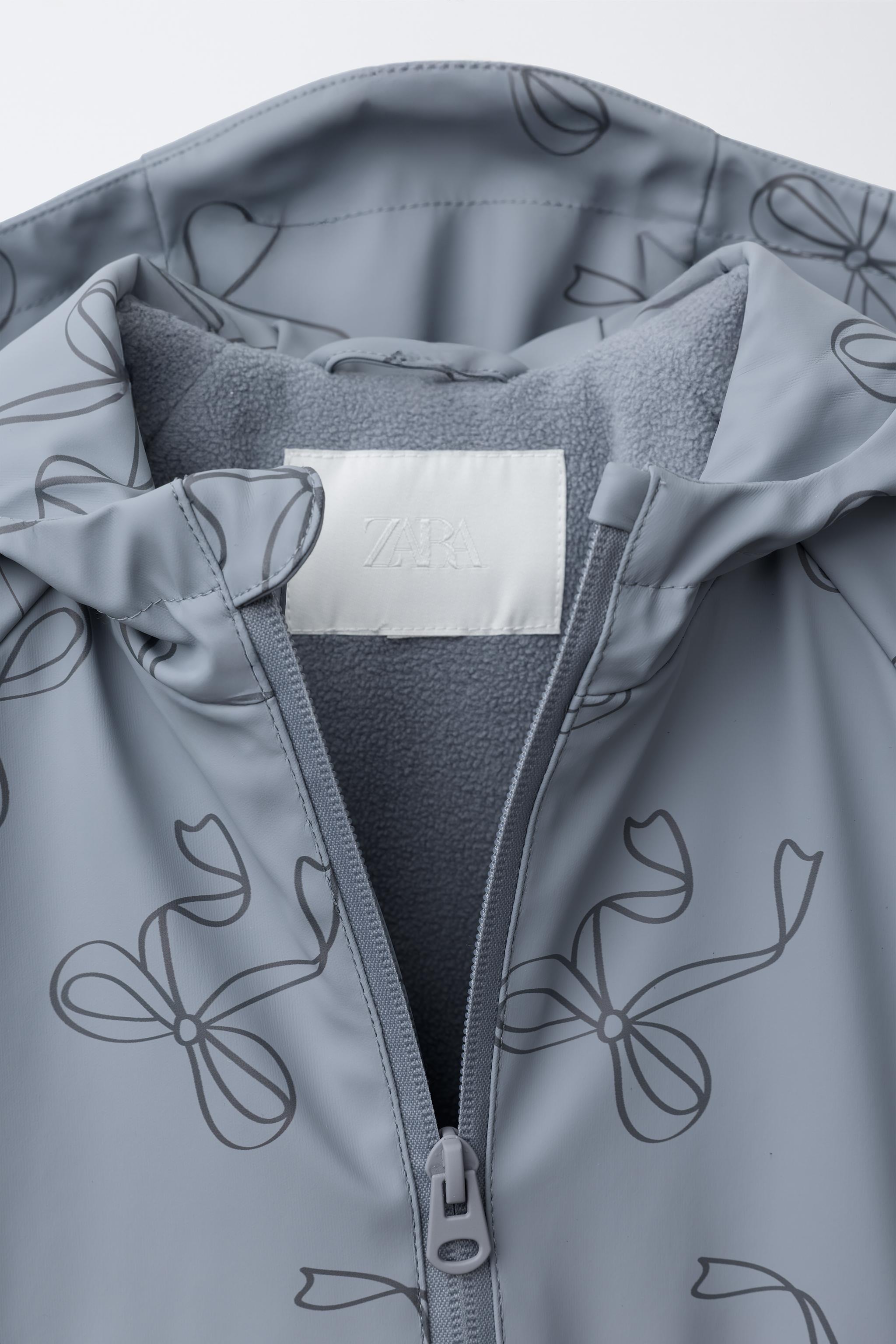 WATER RESISTANT PRINTED RUBBERIZED RAINCOAT