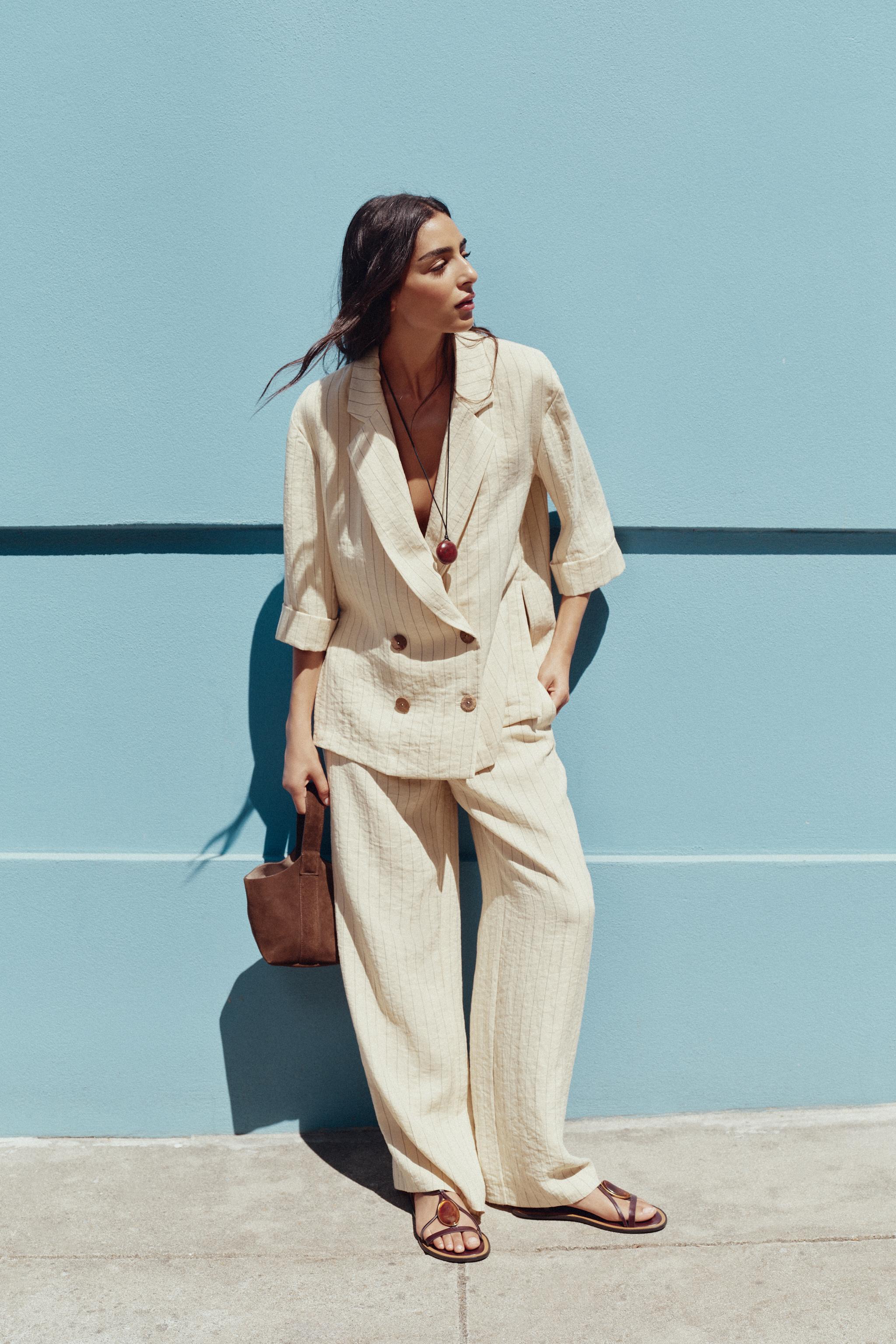 STRIPED DOUBLE BREASTED BLAZER