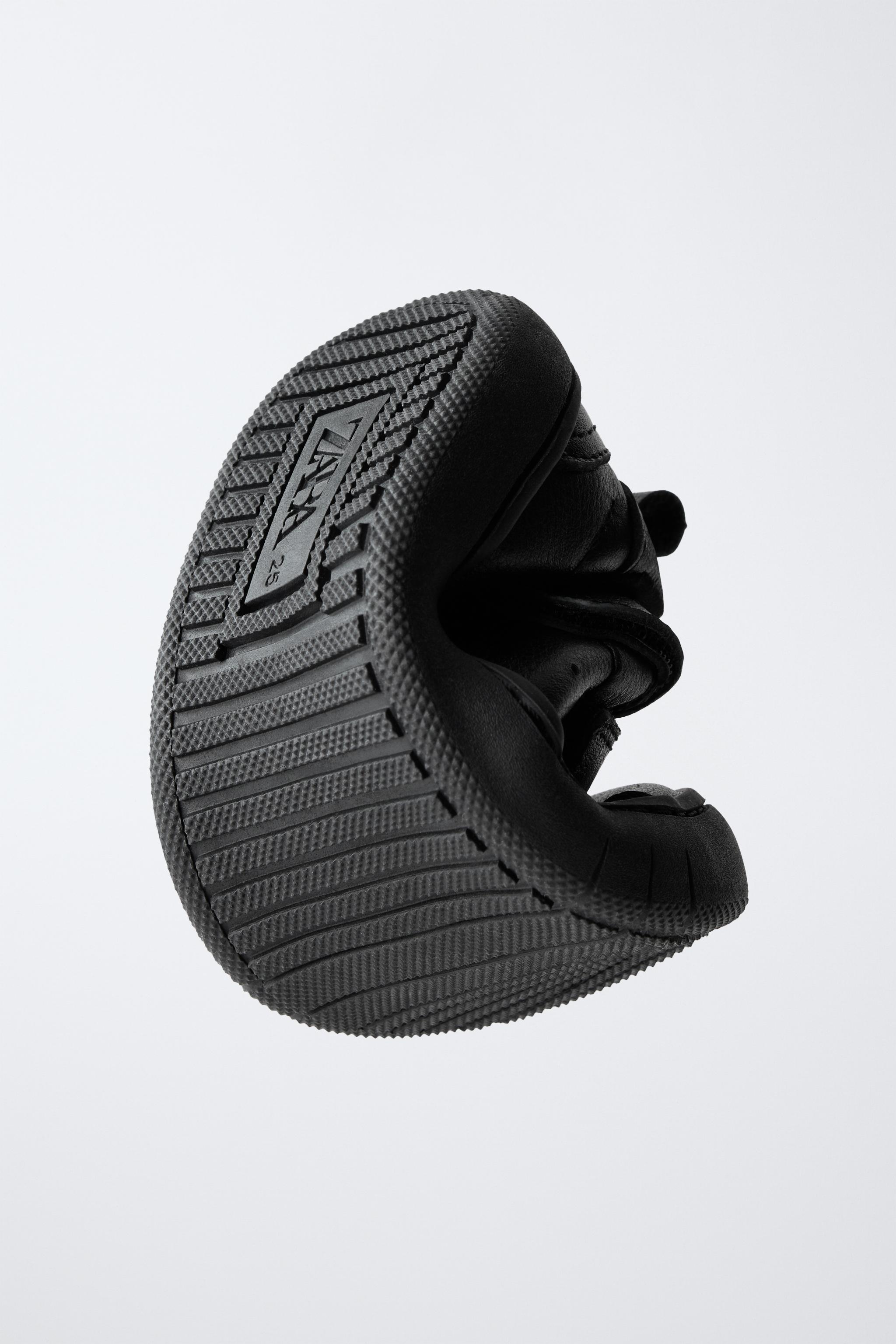 BAREFOOT LEATHER SNEAKERS