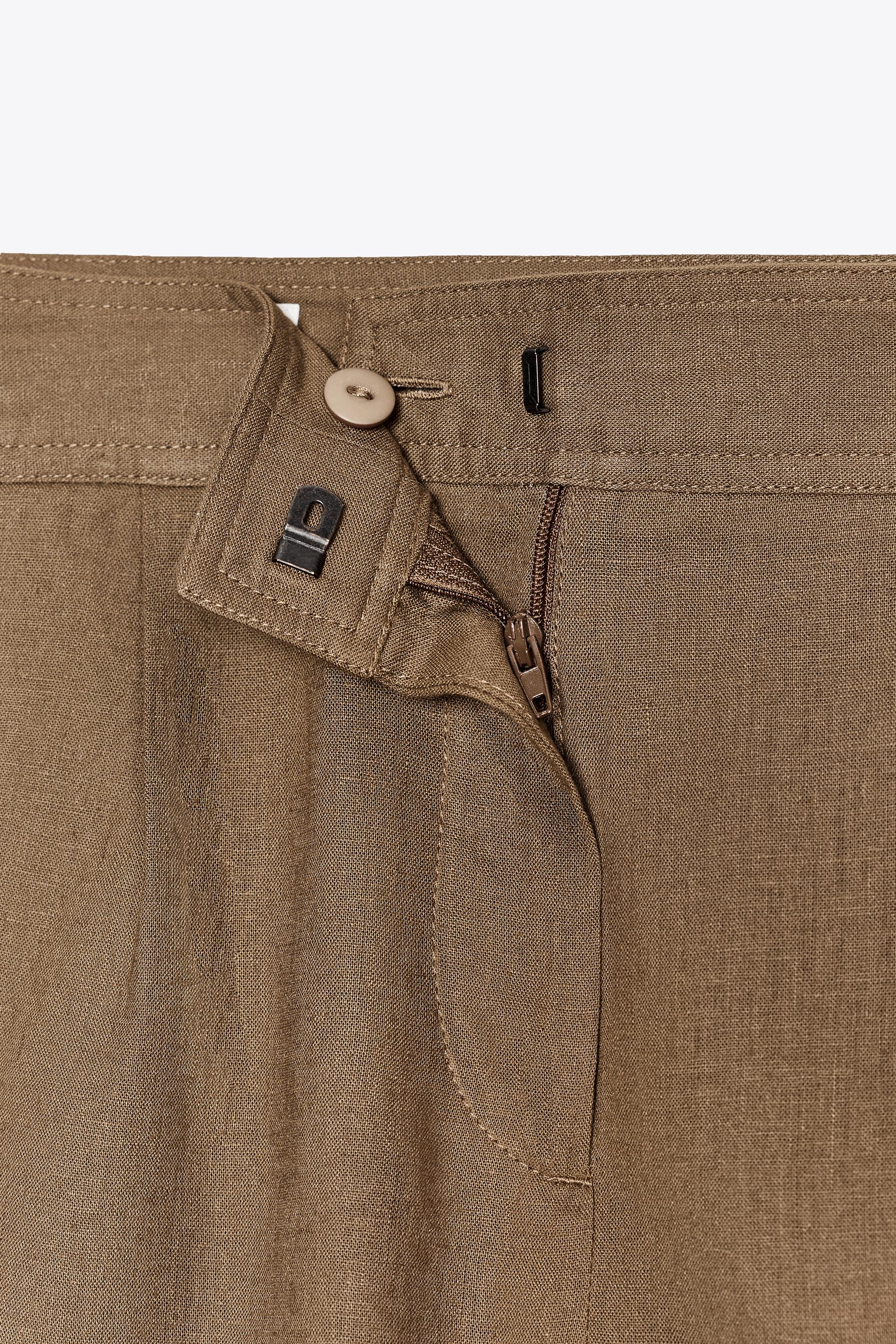 LINEN PLEATED SHORTS