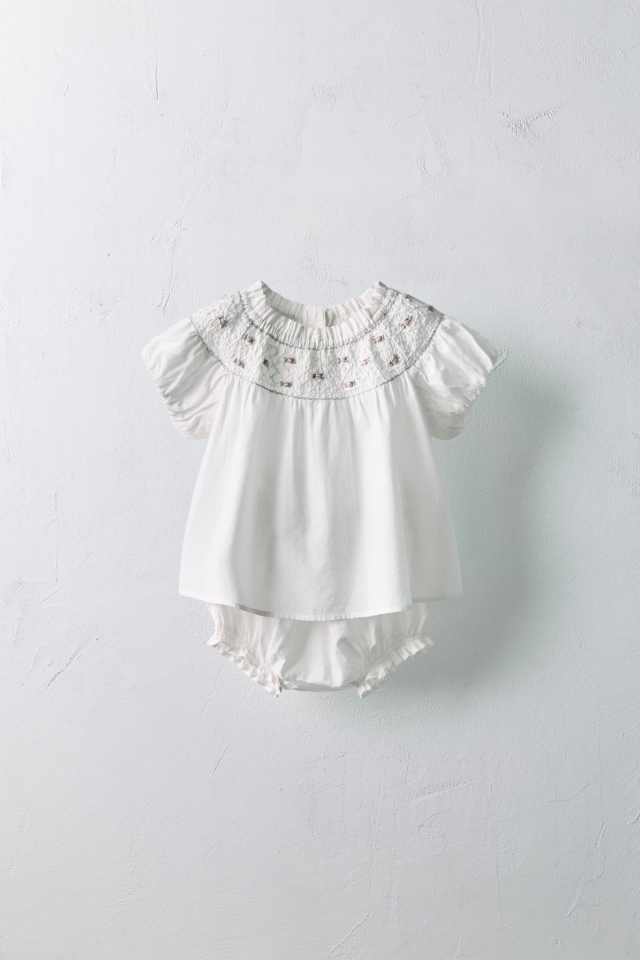 1 MONTH - 3 YEARS/ EMBROIDERED FLORAL SHIRT AND BLOOMERS SET LIMITED EDITION