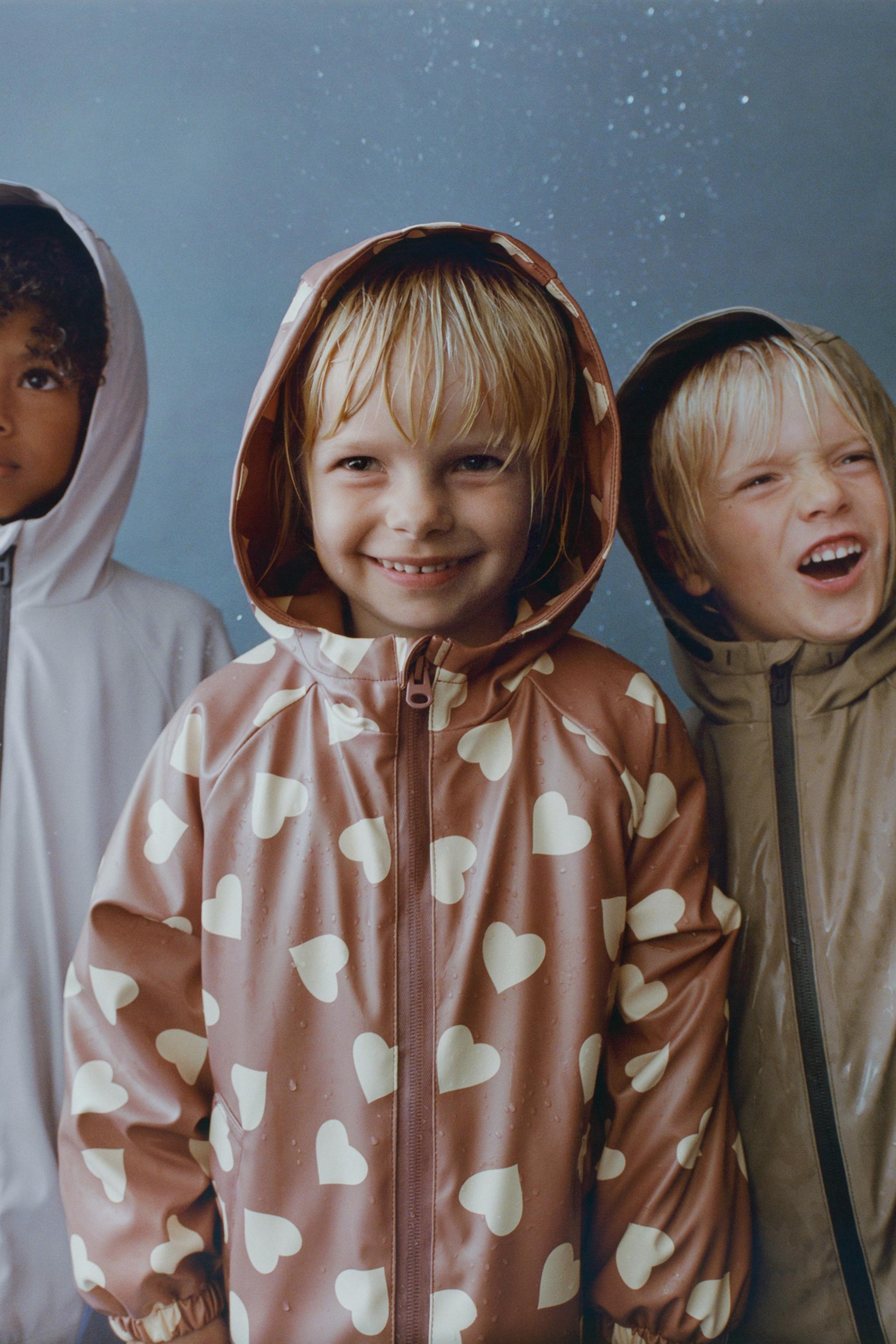 RUBBERIZED WATER-RESISTANT PRINTED RAINCOAT