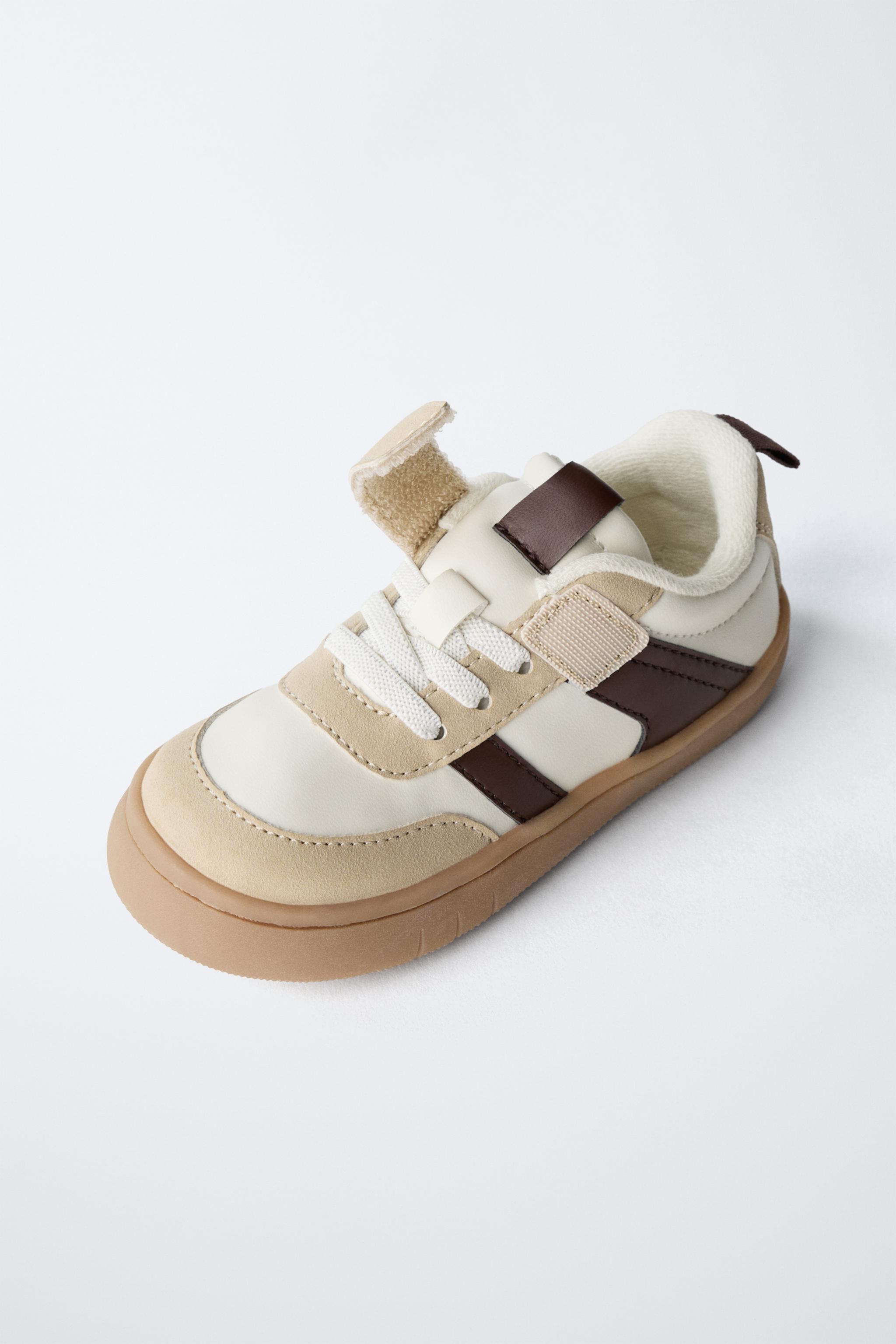 RETRO BAREFOOT SNEAKERS