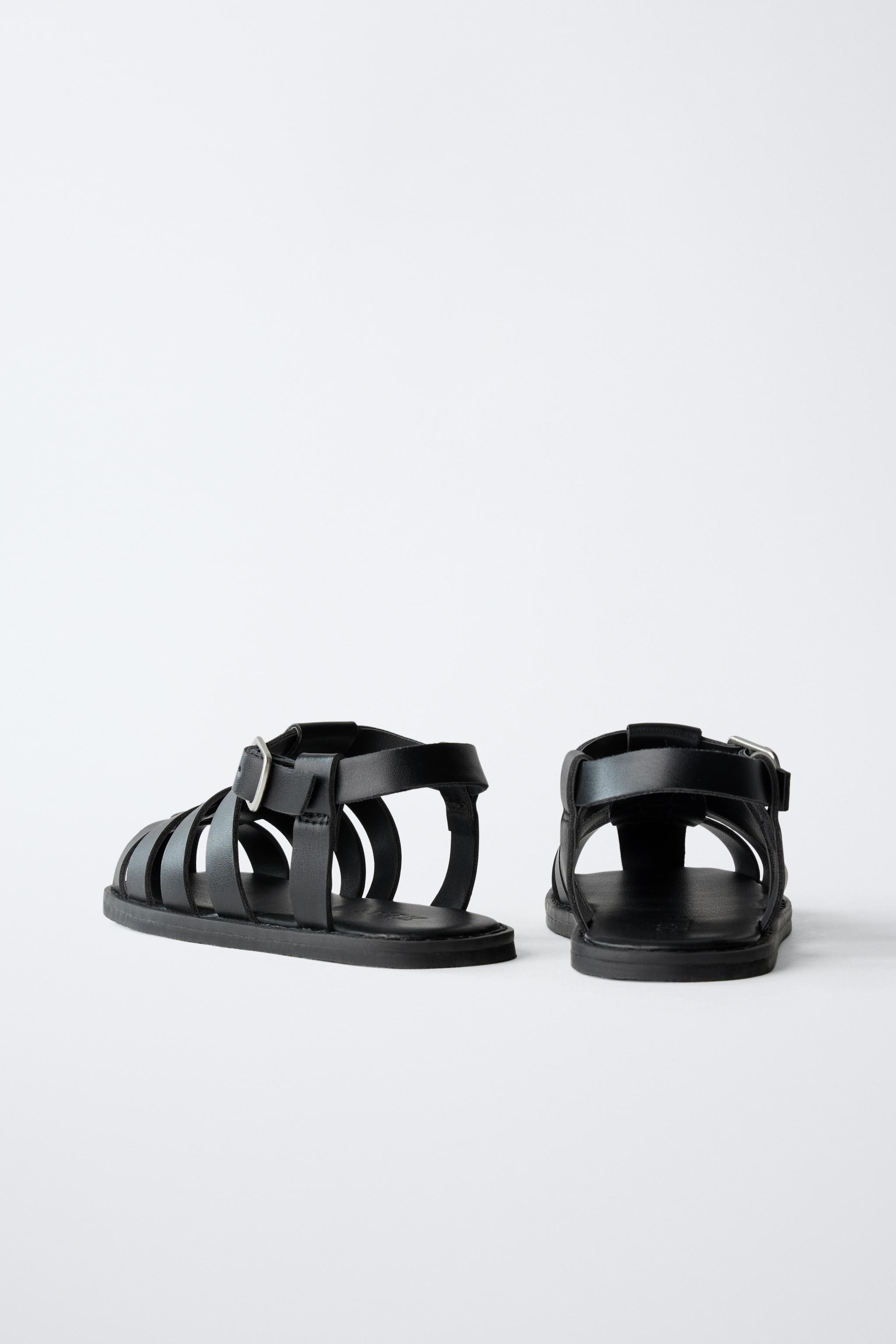 BUCKLED FISHERMAN SANDALS