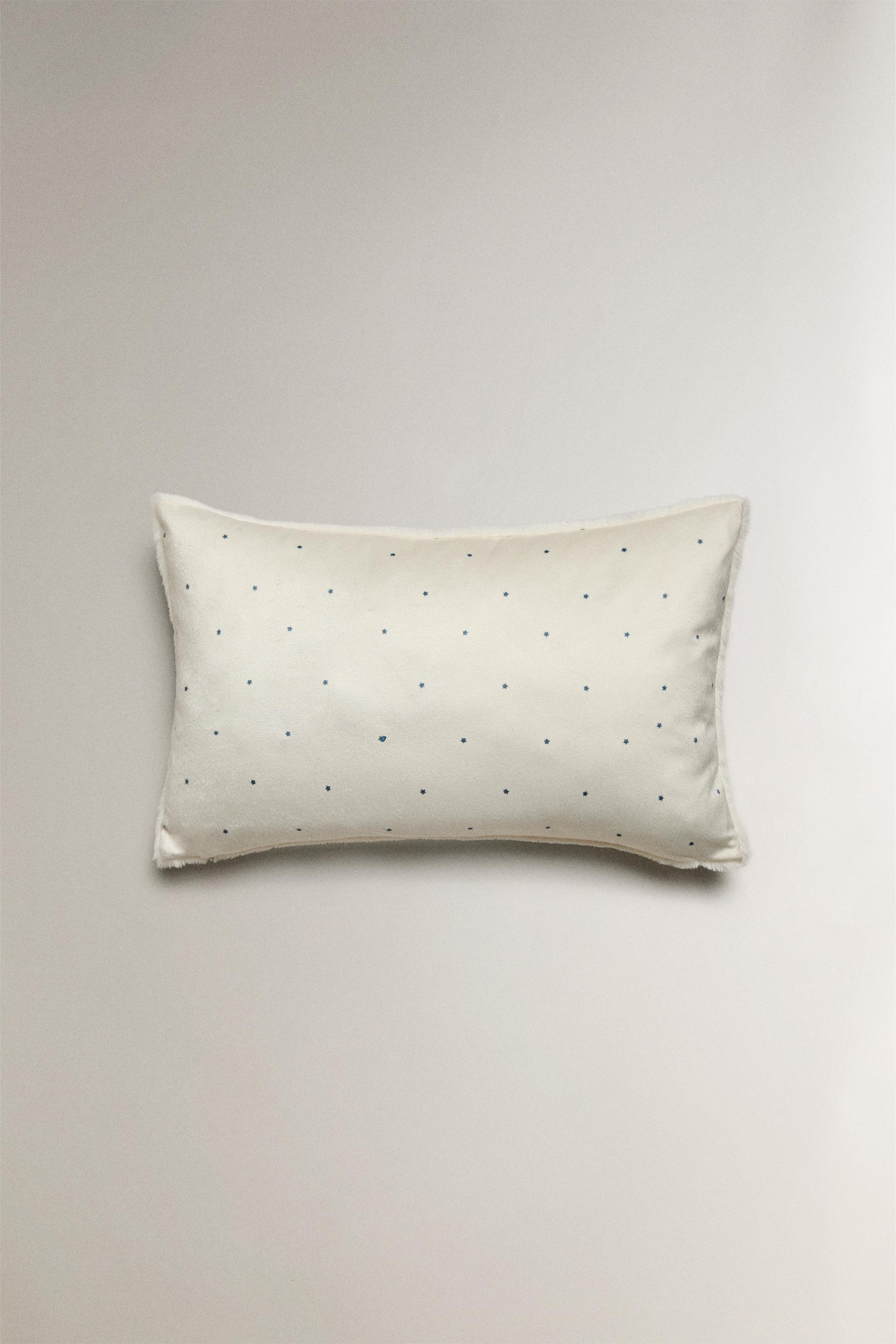 CHILDREN'S THROW PILLOW COVER WITH A RACING DOG