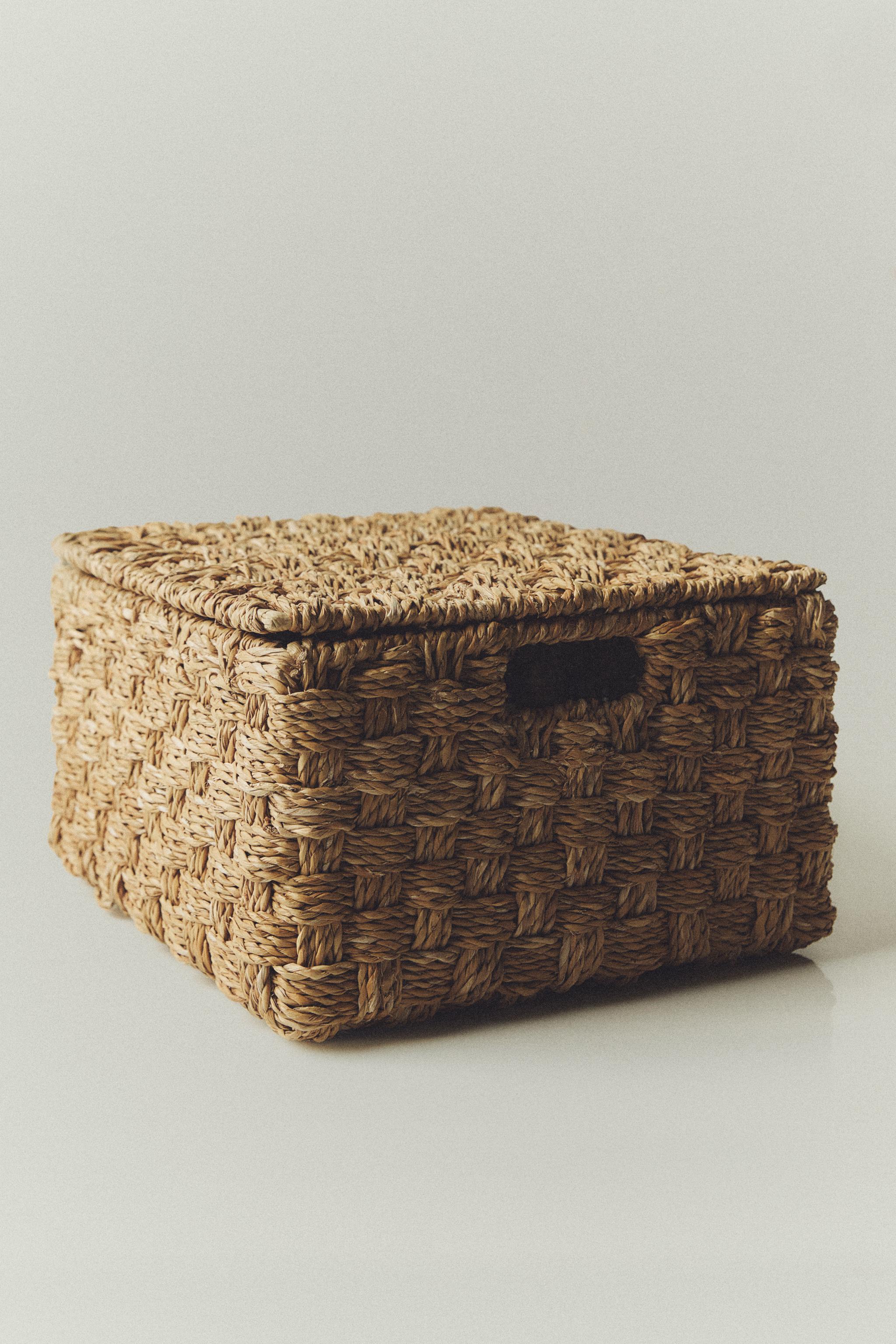WOVEN BASKET