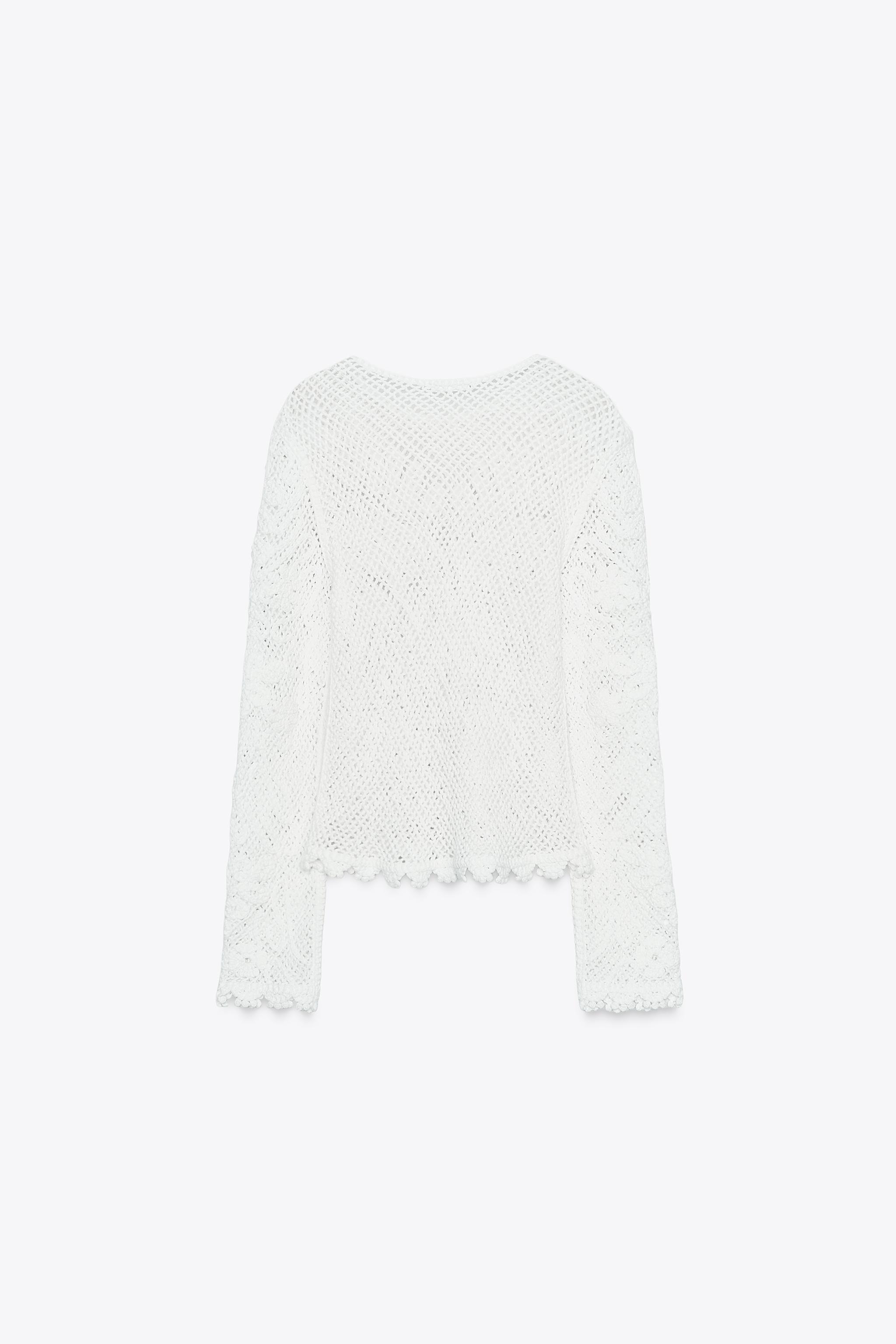 EMBROIDERED LACE TOP