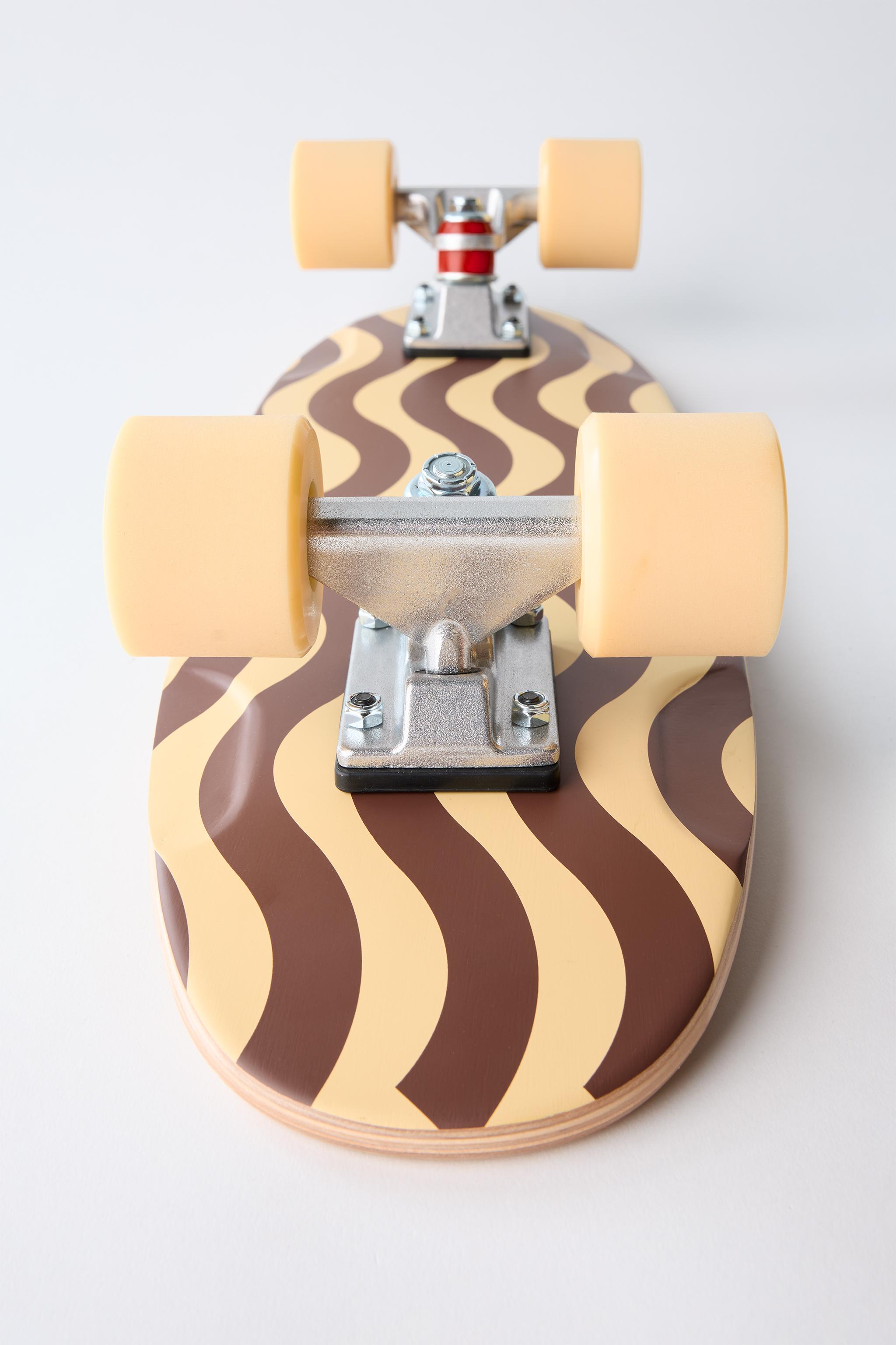 SPECKLE CRUISER BOBBY SMALL © SKATEBOARD