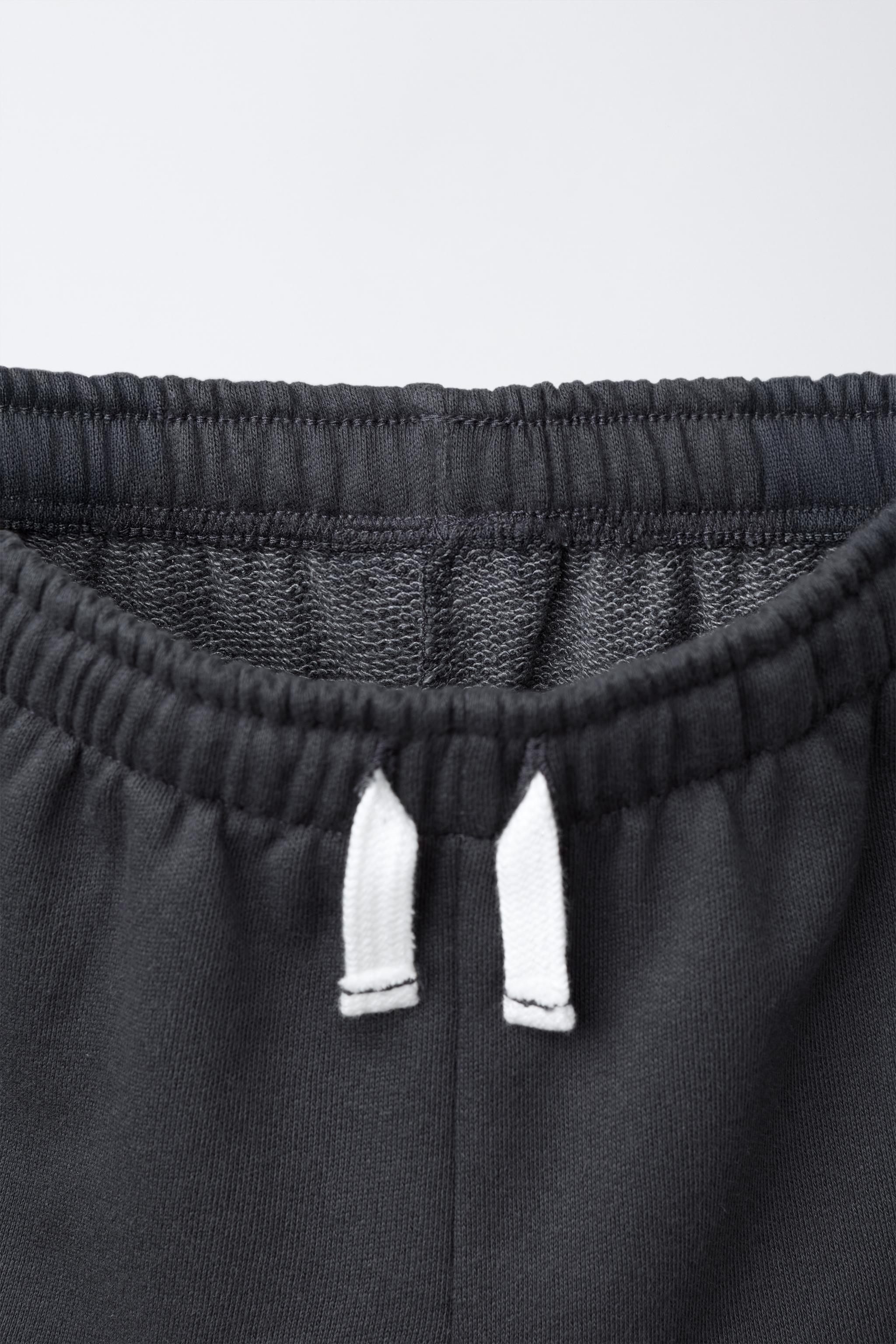 CARS LIGHTNING MCQUEEN © DISNEY STRAIGHT SHORTS