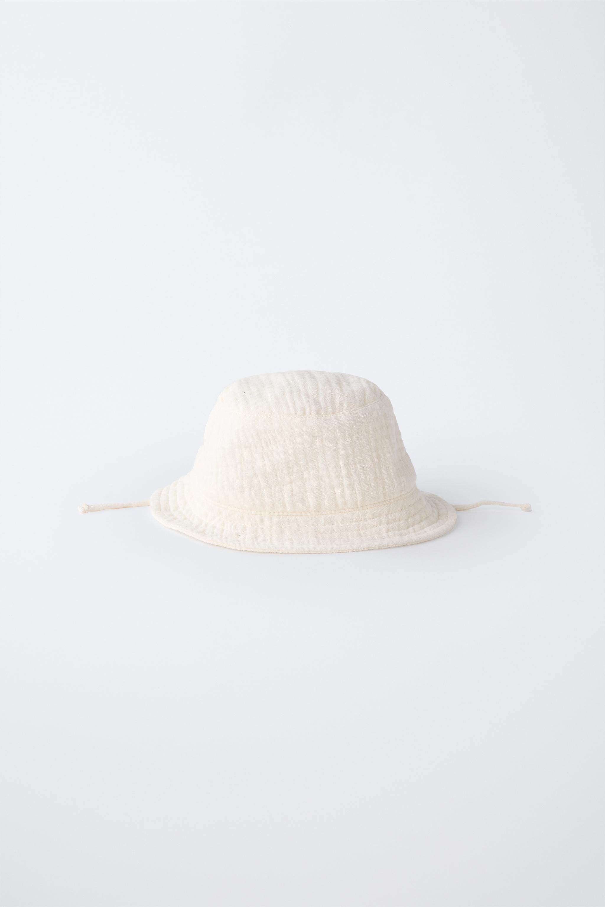 TEXTURED HAT
