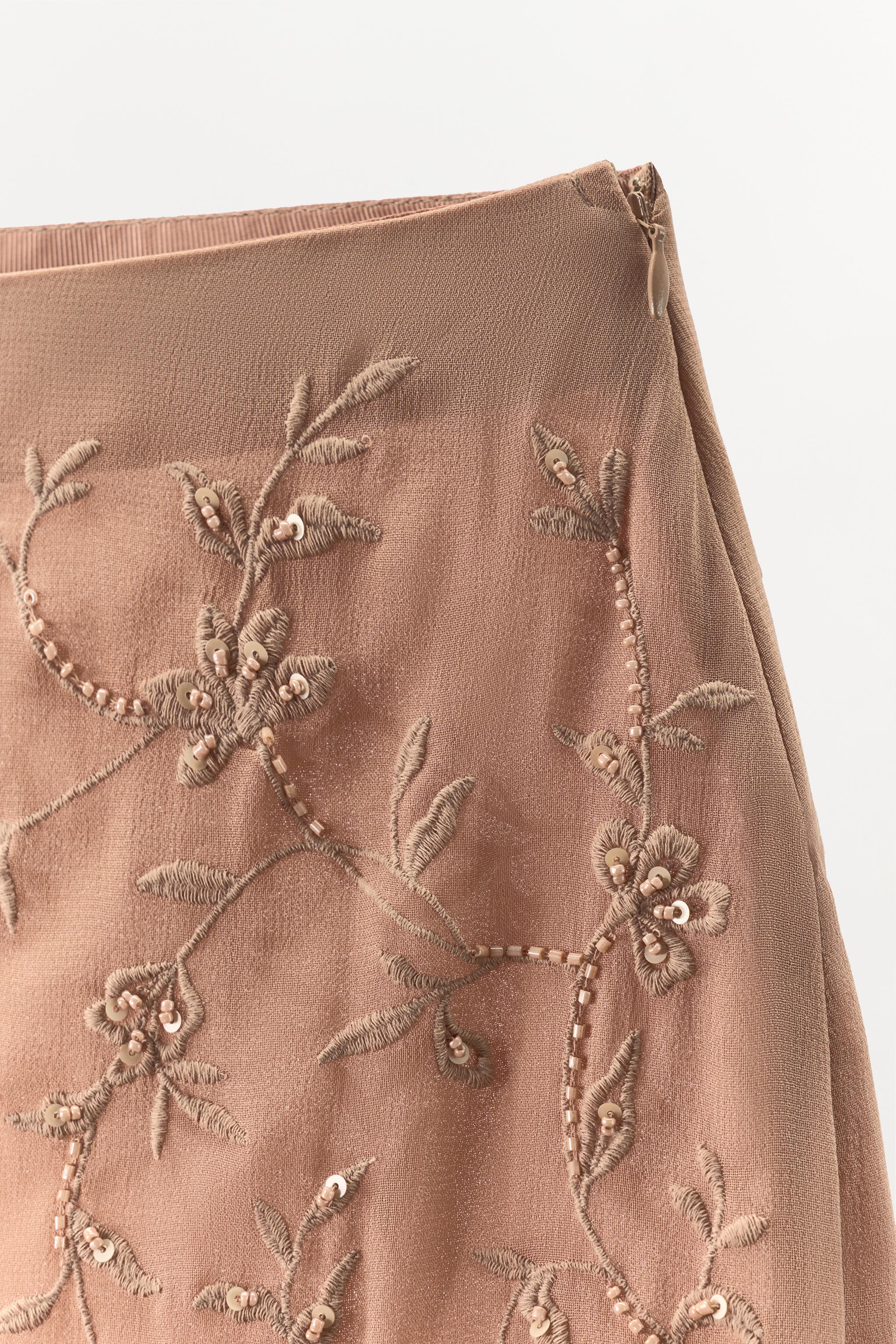 GEORGETTE EMBROIDERED BEADED SKIRT