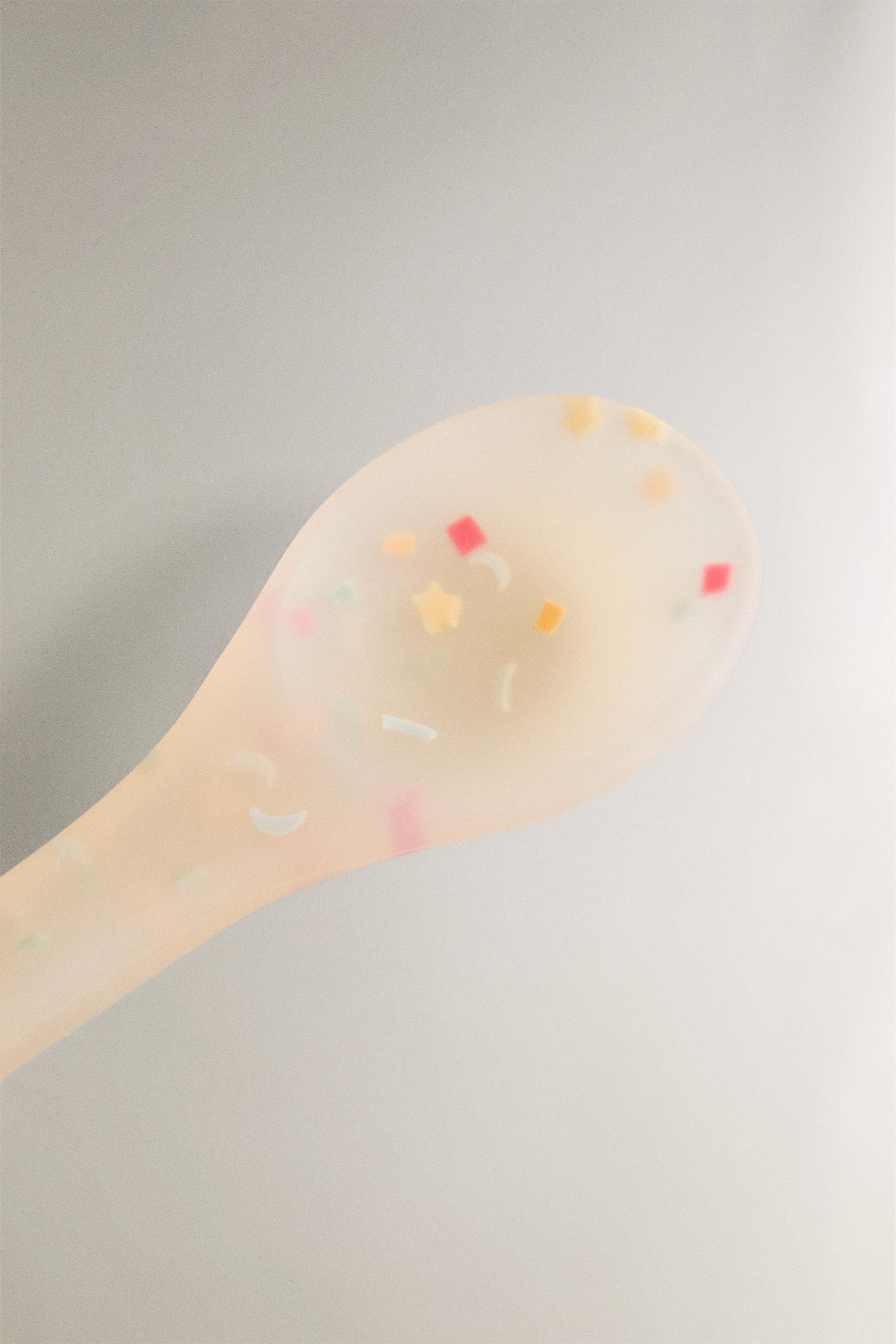 CHILDREN'S CONFETTI SILICONE SPOON