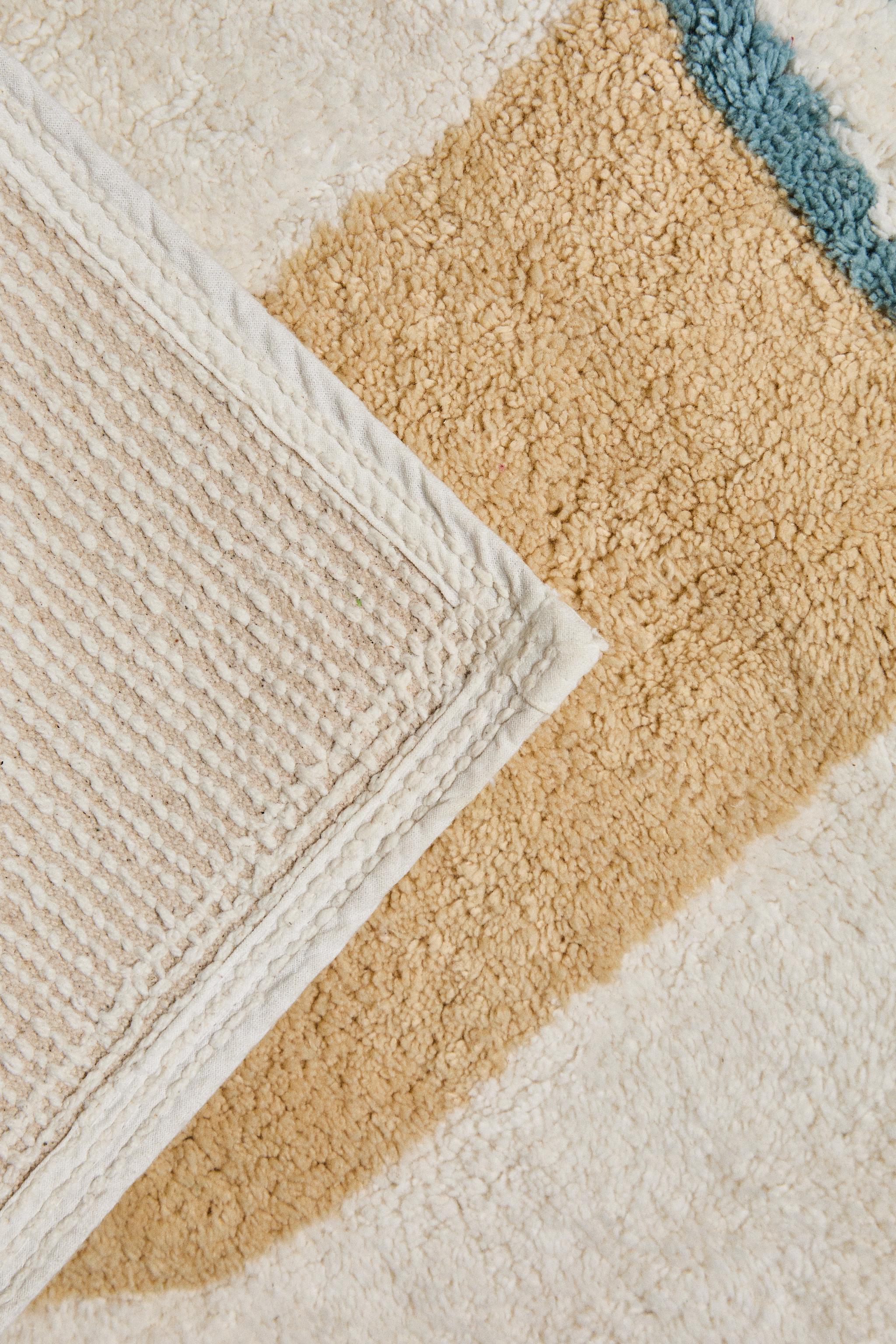 CHILDREN'S DOG BATH MAT