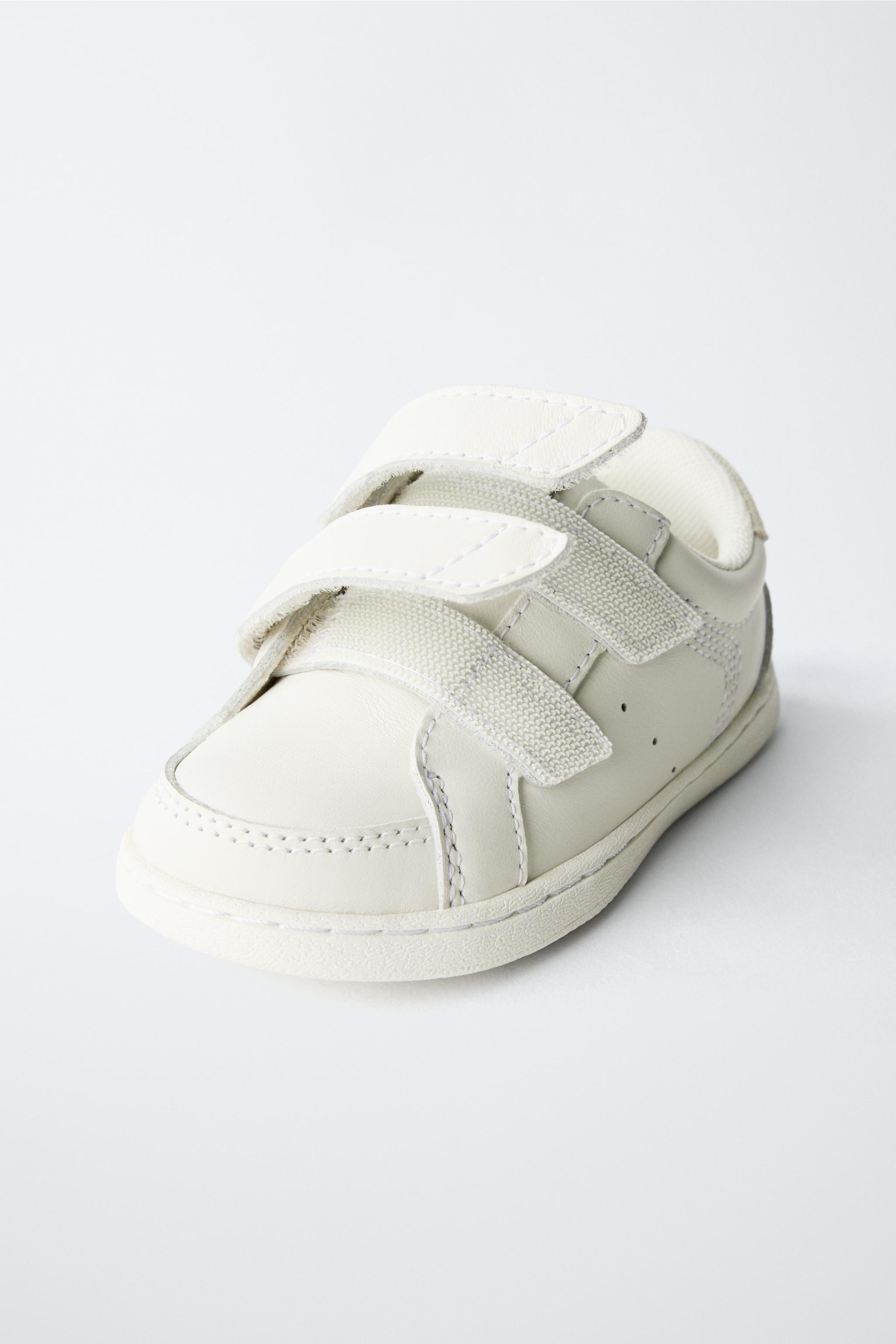 BAREFOOT LEATHER STRAP SNEAKERS