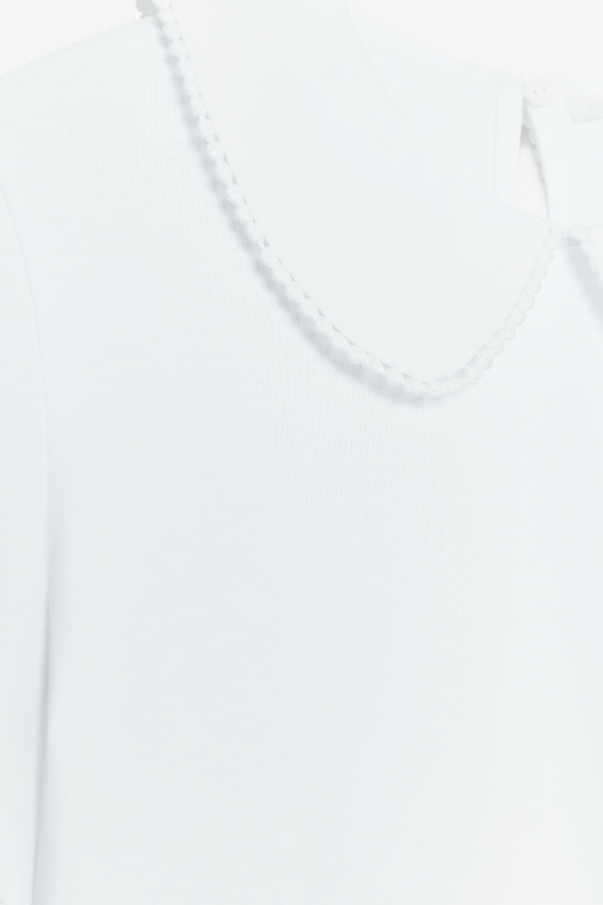 PETER PAN COLLAR T-SHIRT