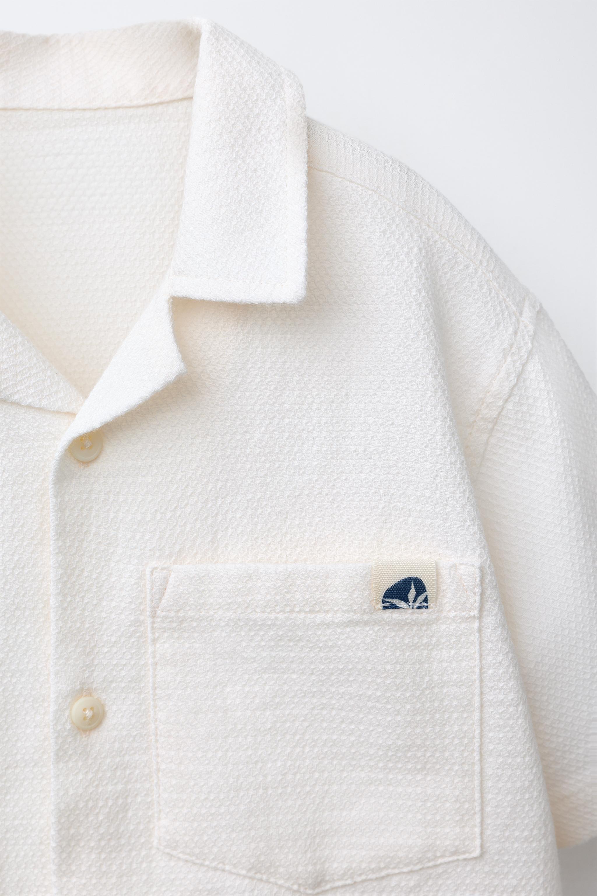 TEXTURED POCKET SHIRT