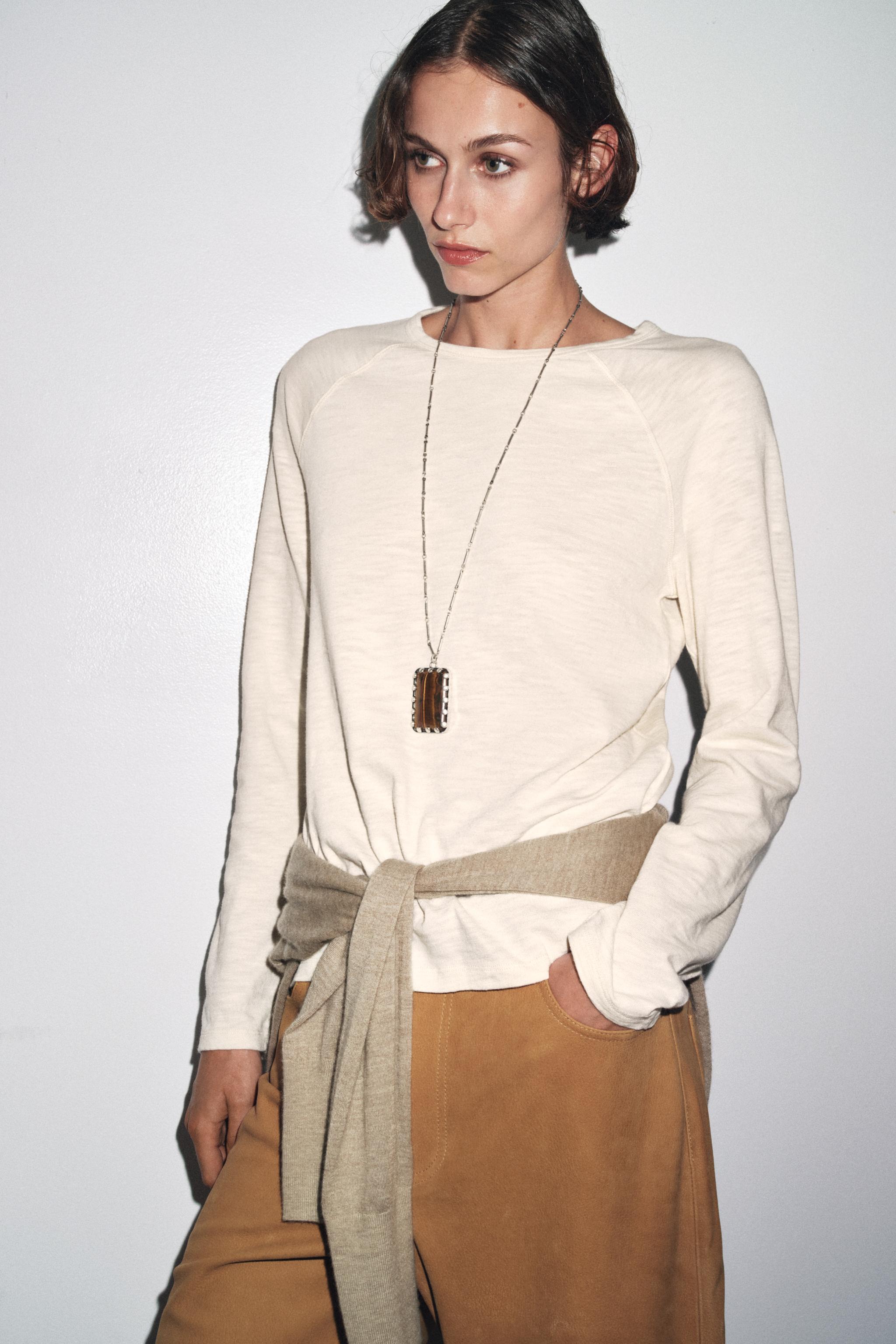 COTTON RAGLAN SLEEVE T-SHIRT