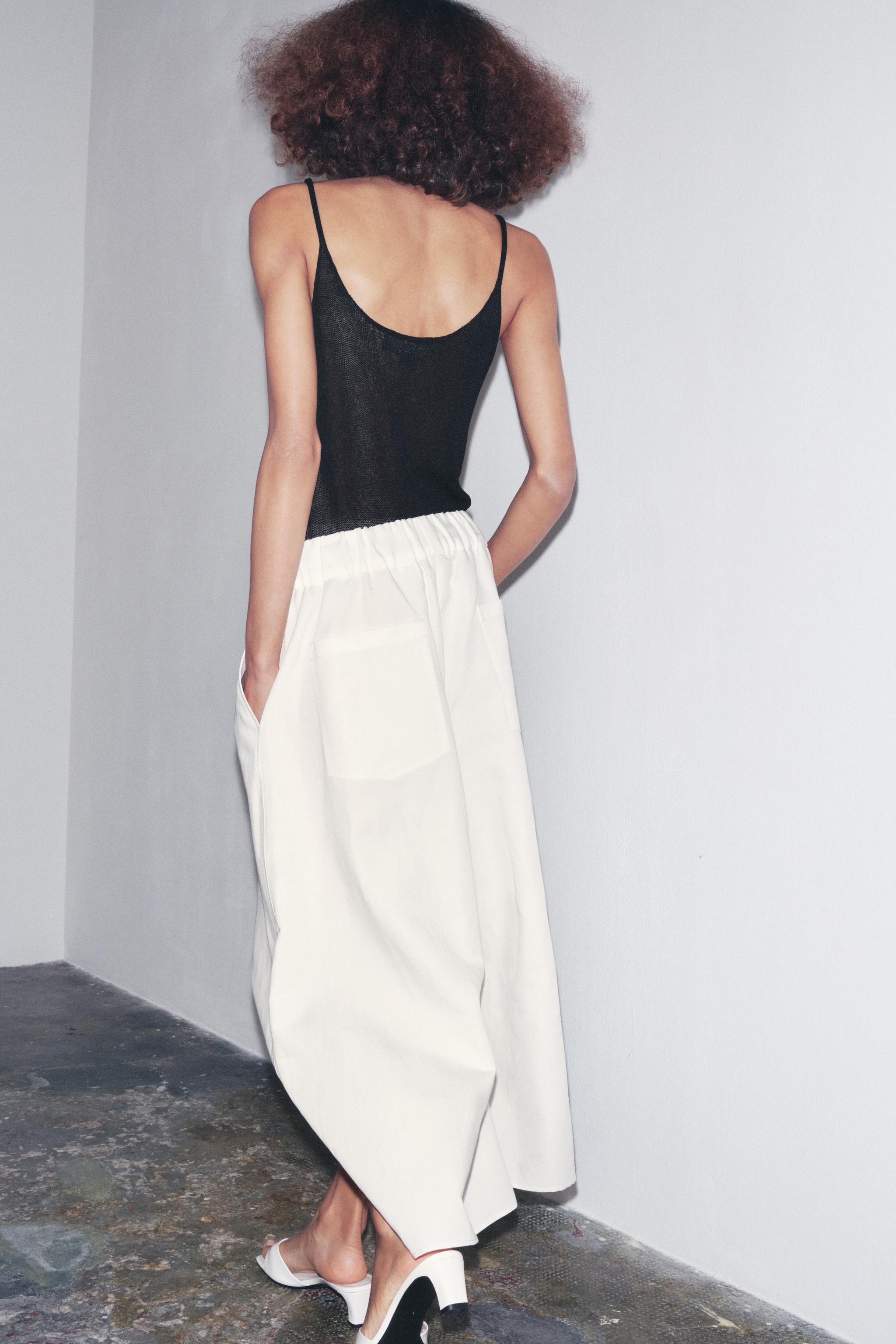 LOW HEELED LEATHER SANDALS