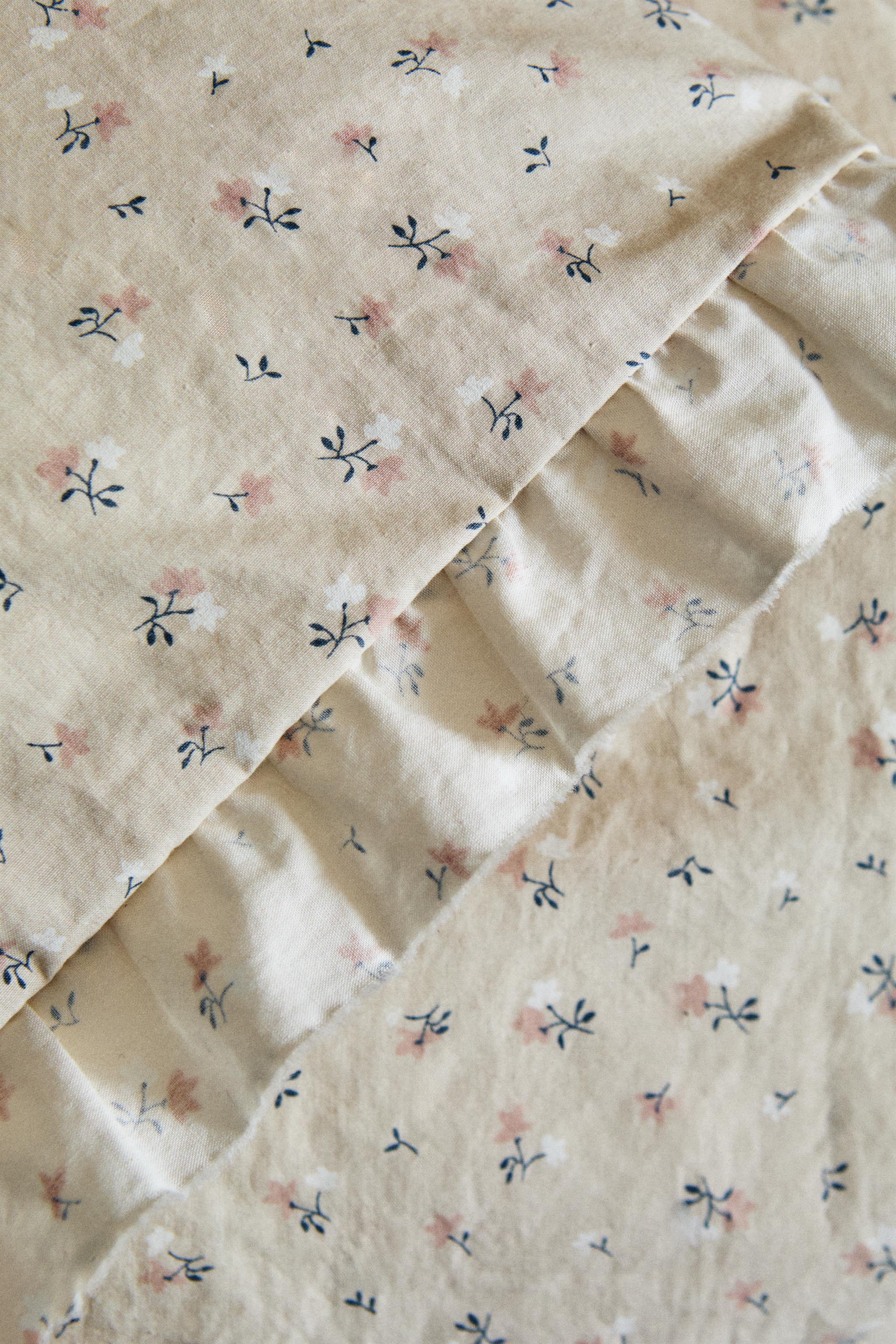 CHILDREN'S RUFFLED DUVET COVER WITH FLOWERS