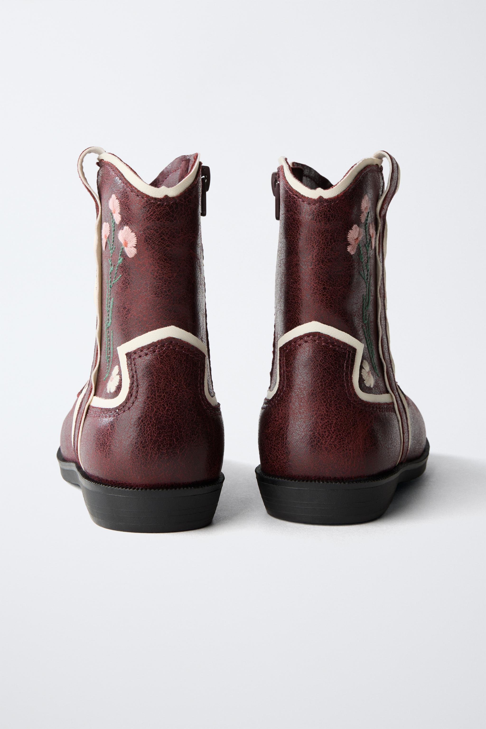 EMBROIDERED COWBOY BOOTS