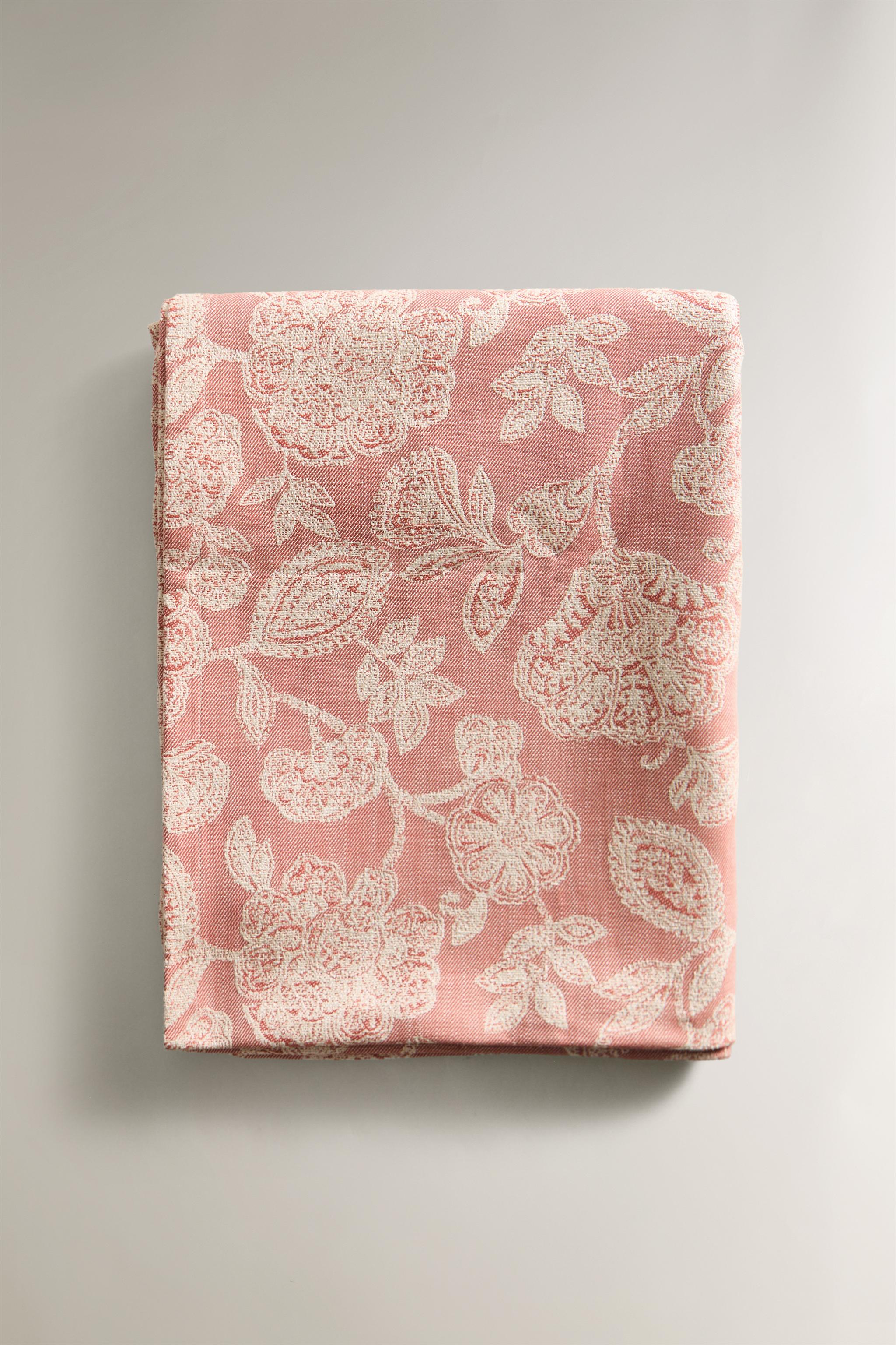 FLORAL JACQUARD COTTON LINEN TABLECLOTH