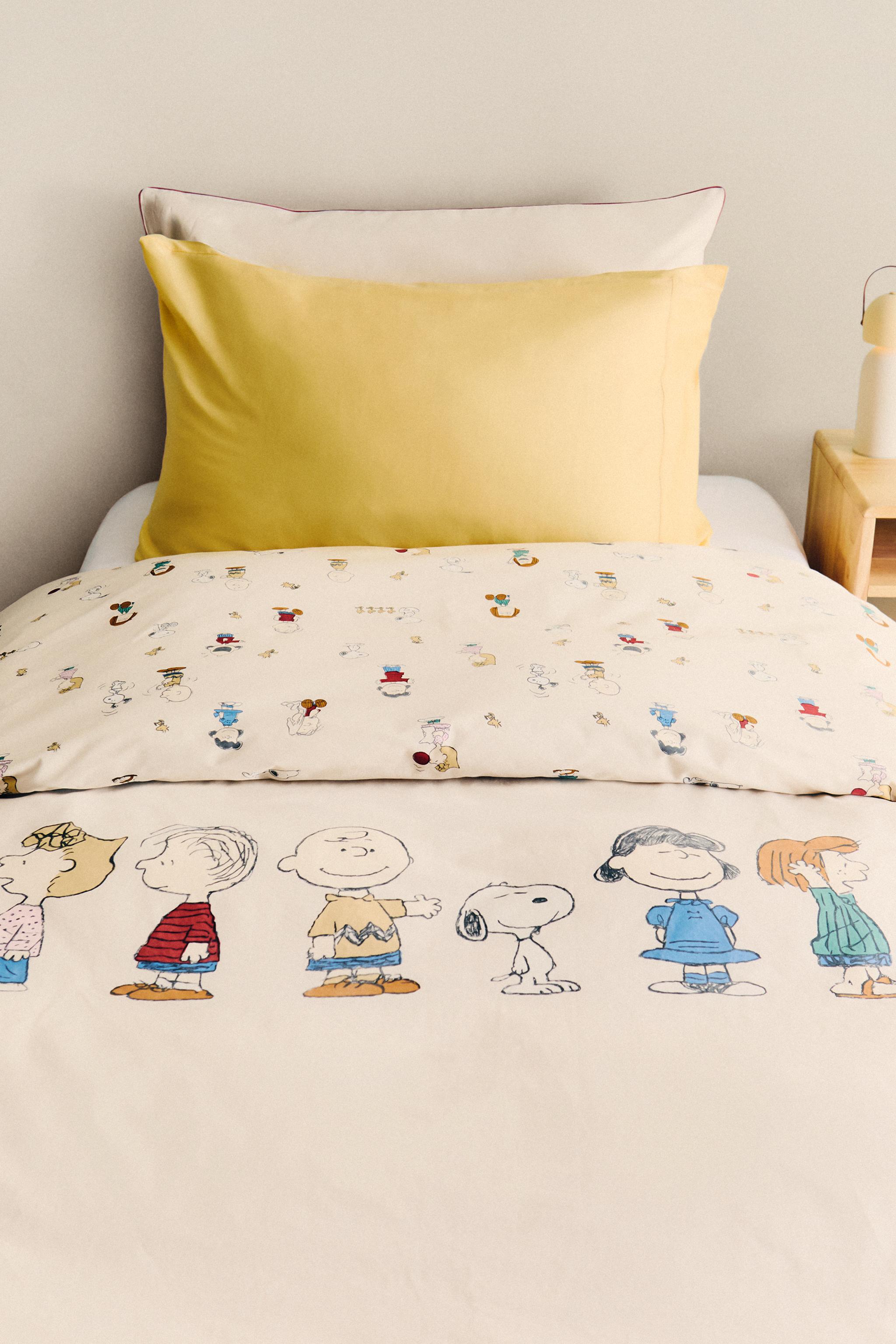 PEANUTS™ CHILDREN’S REVERSIBLE DUVET COVER