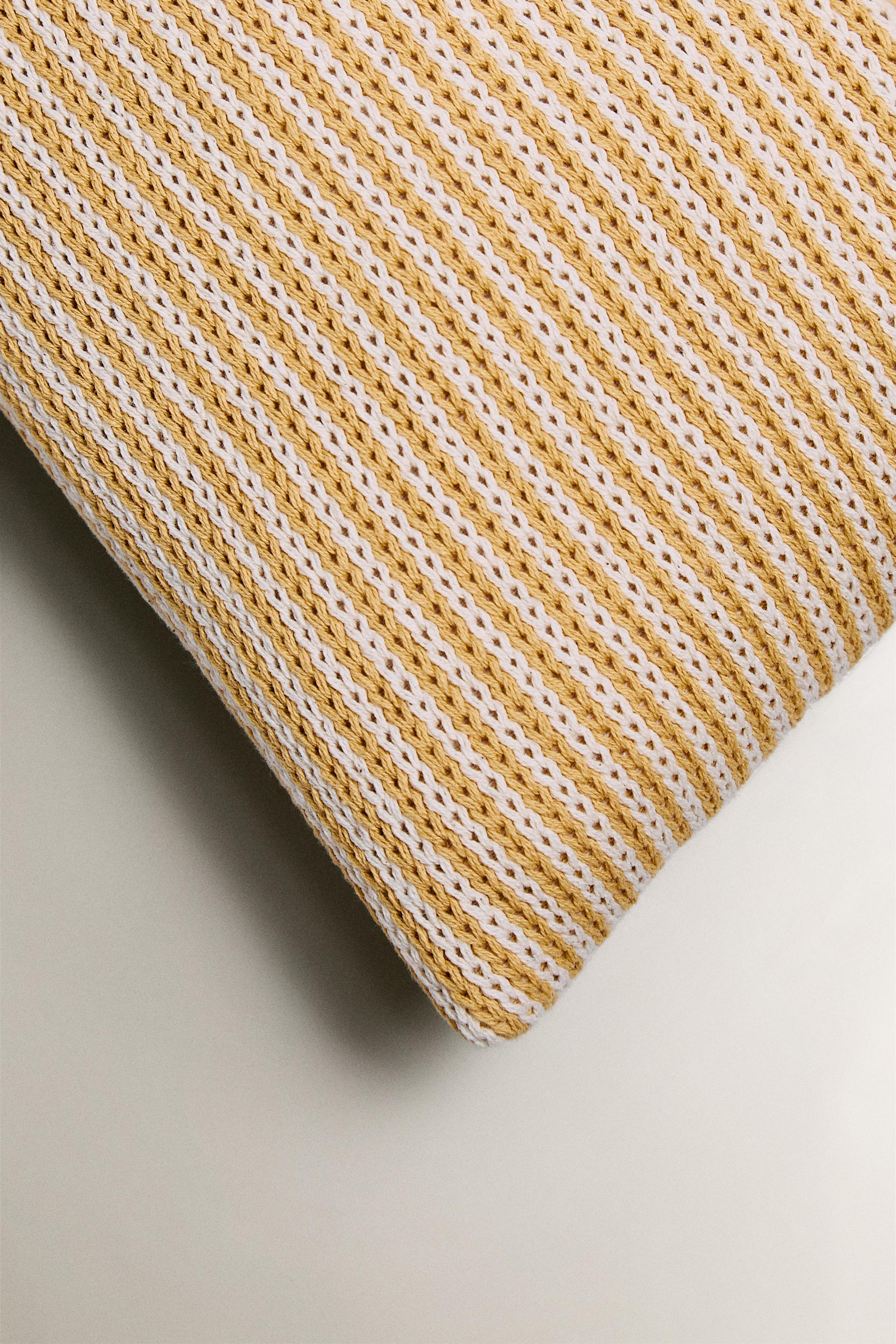 CHILDREN'S EMBROIDERED LETTER H THROW PILLOW