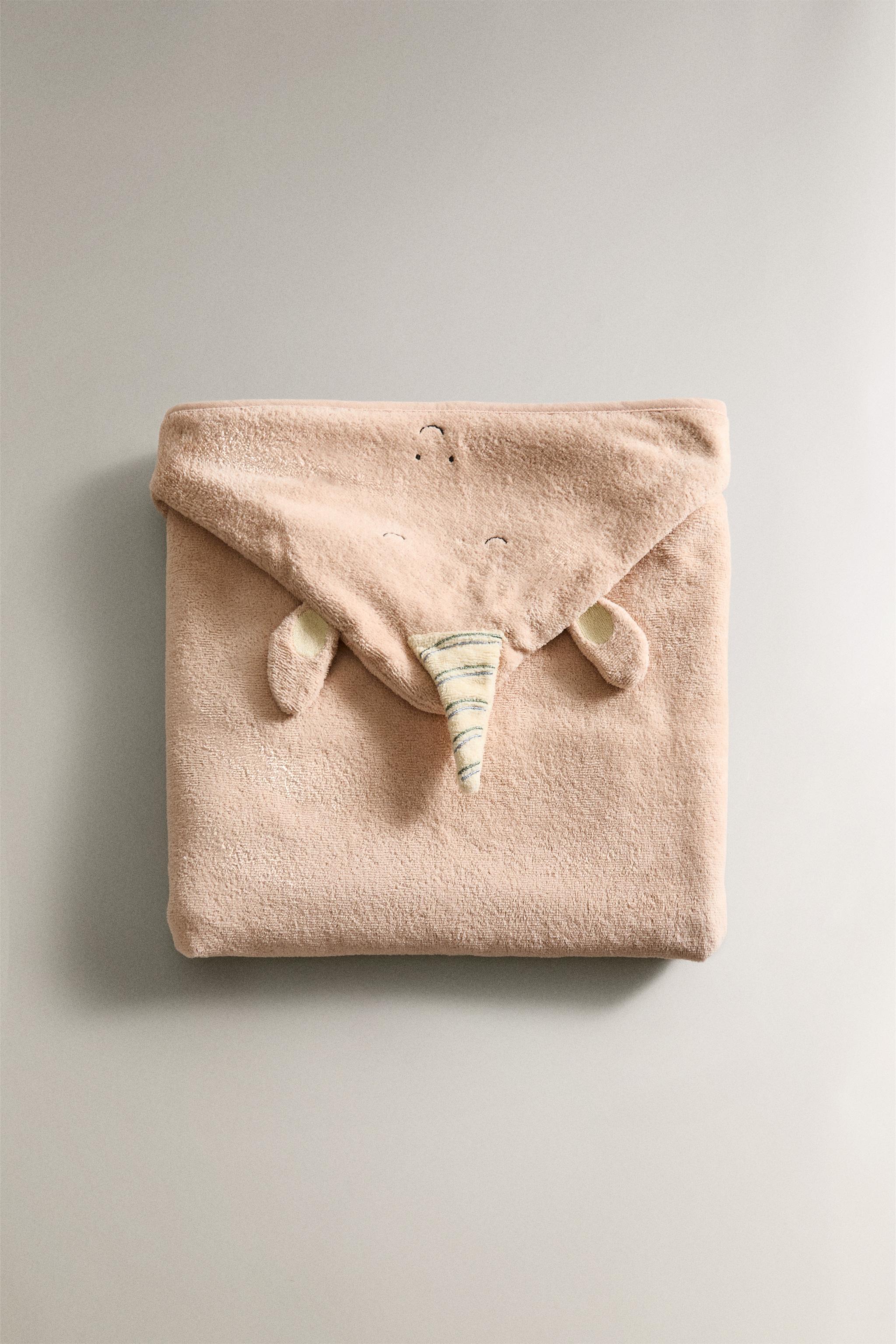 HOODED BABY BATH TOWEL