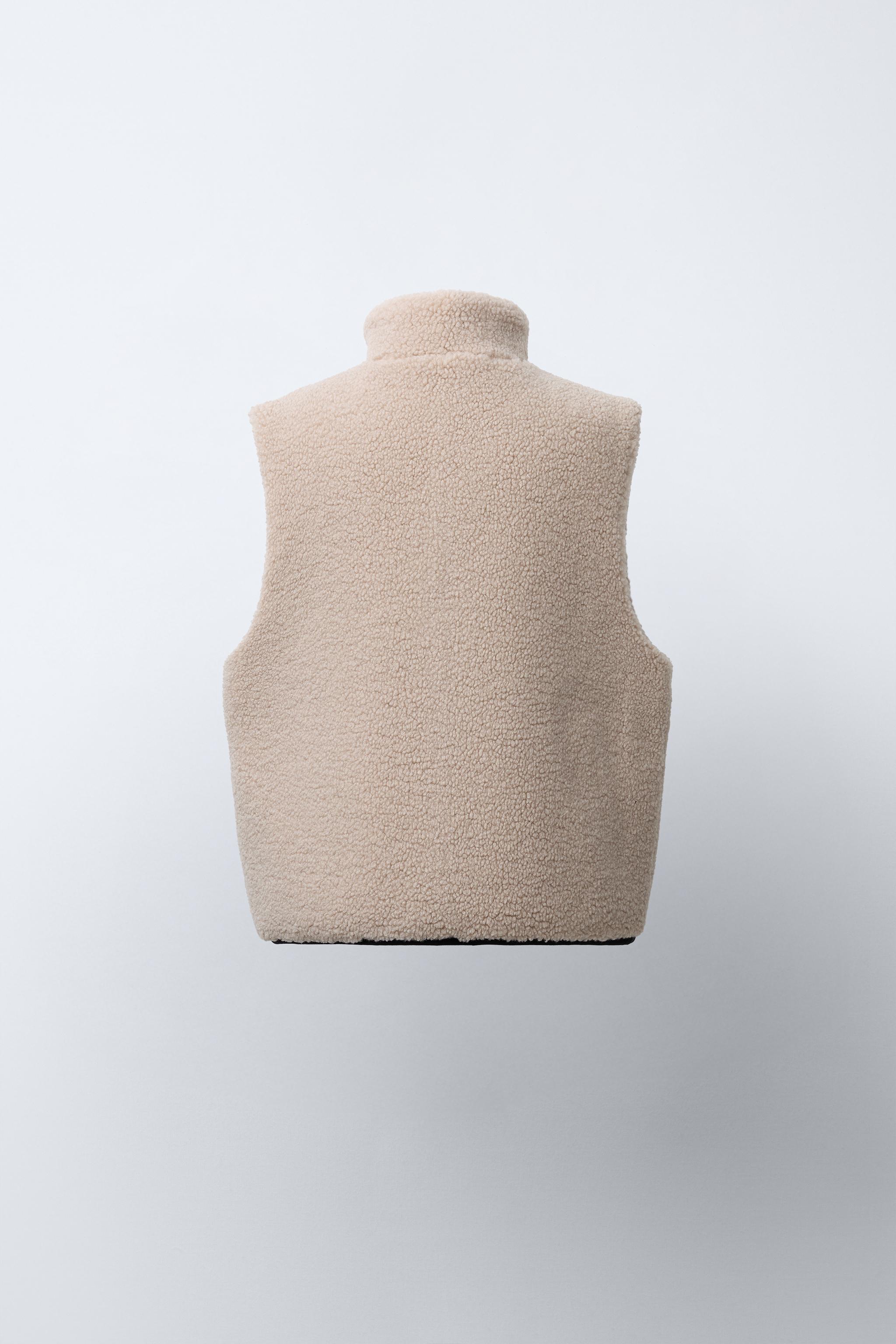 REVERSIBLE FLEECE VEST