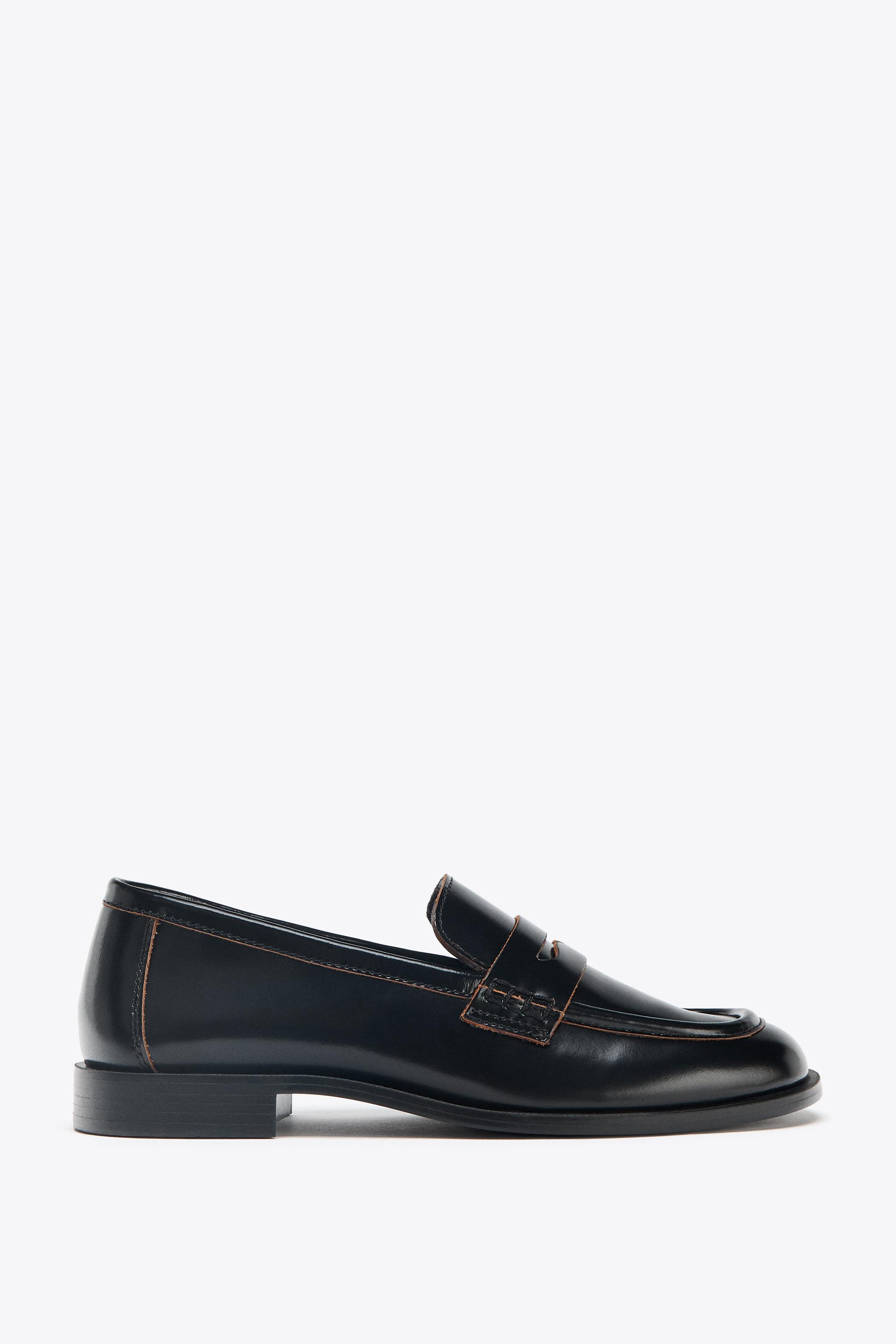 CONTRASTING LEATHER LOAFERS