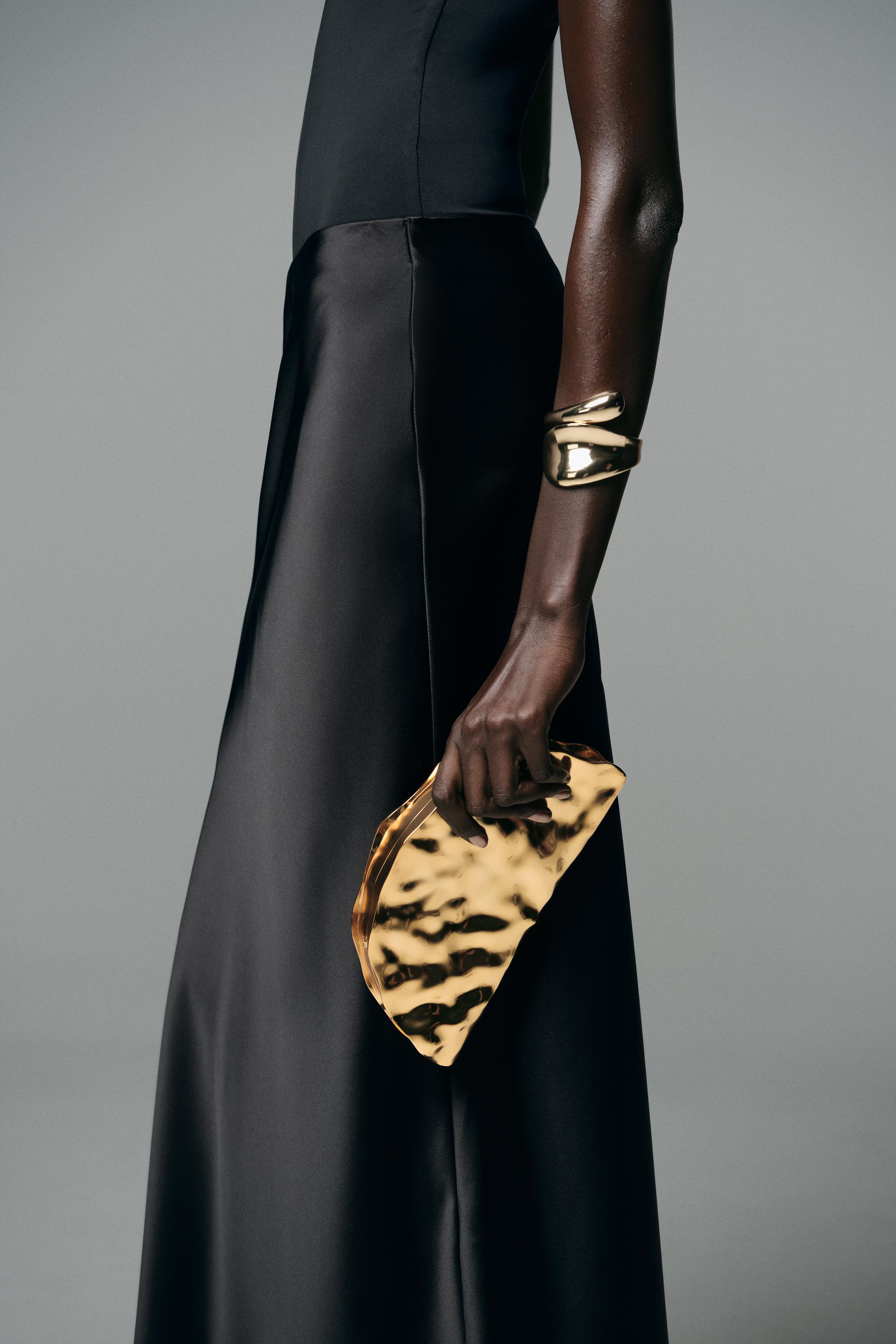 METALLIC HARD CLUTCH