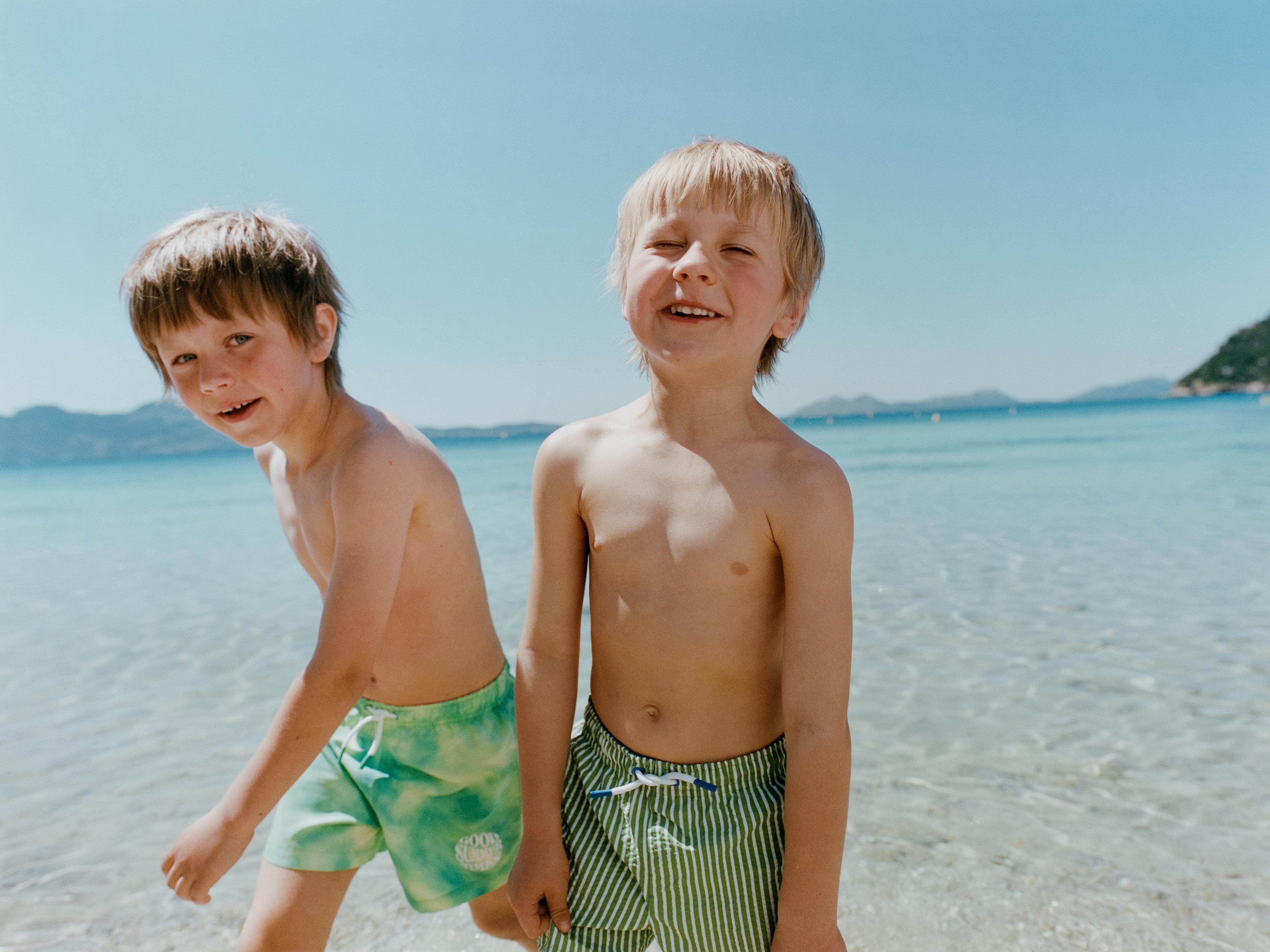 6-14 YEARS/ TIE-DYE SWIM SHORTS