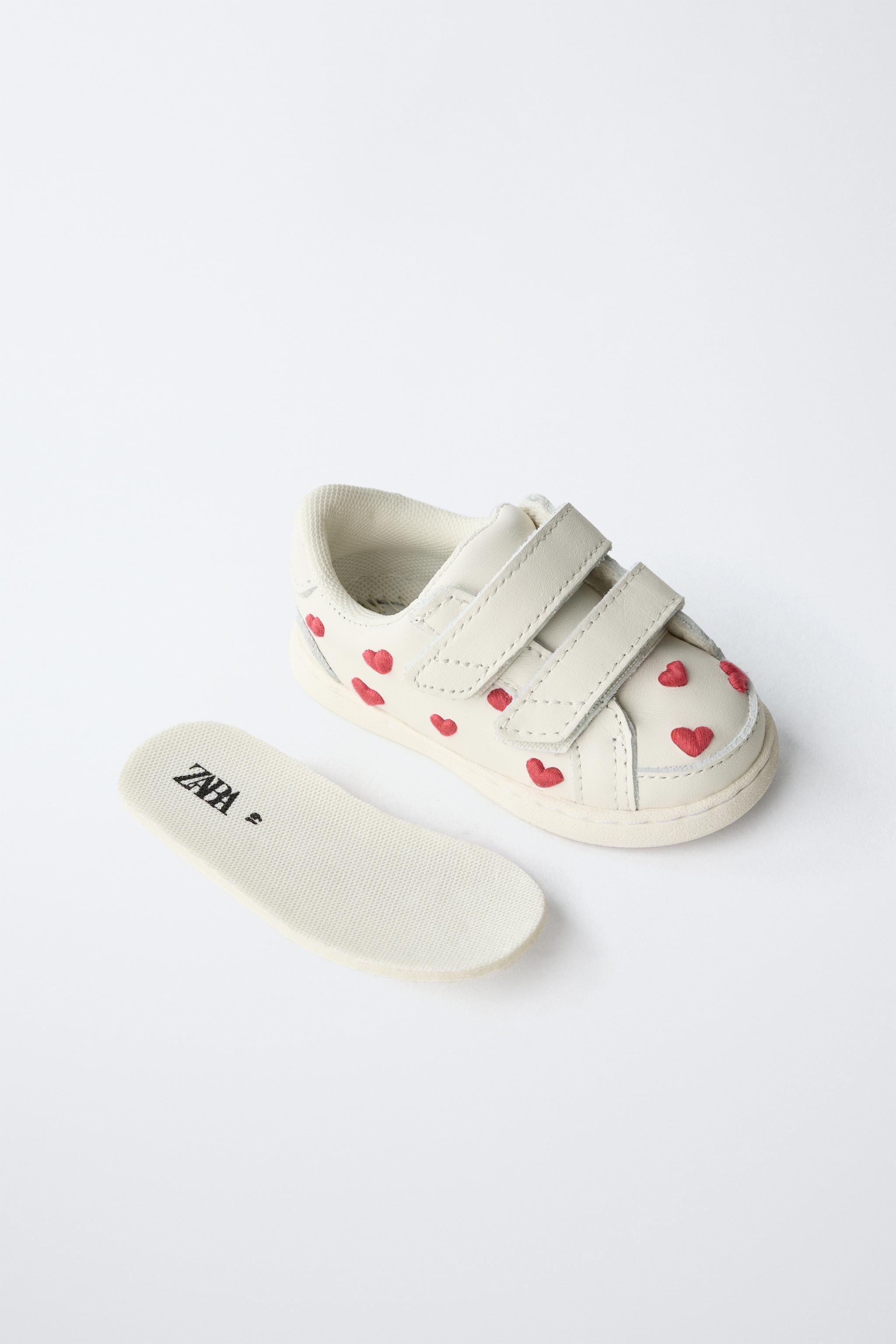 BAREFOOT HEART SNEAKERS