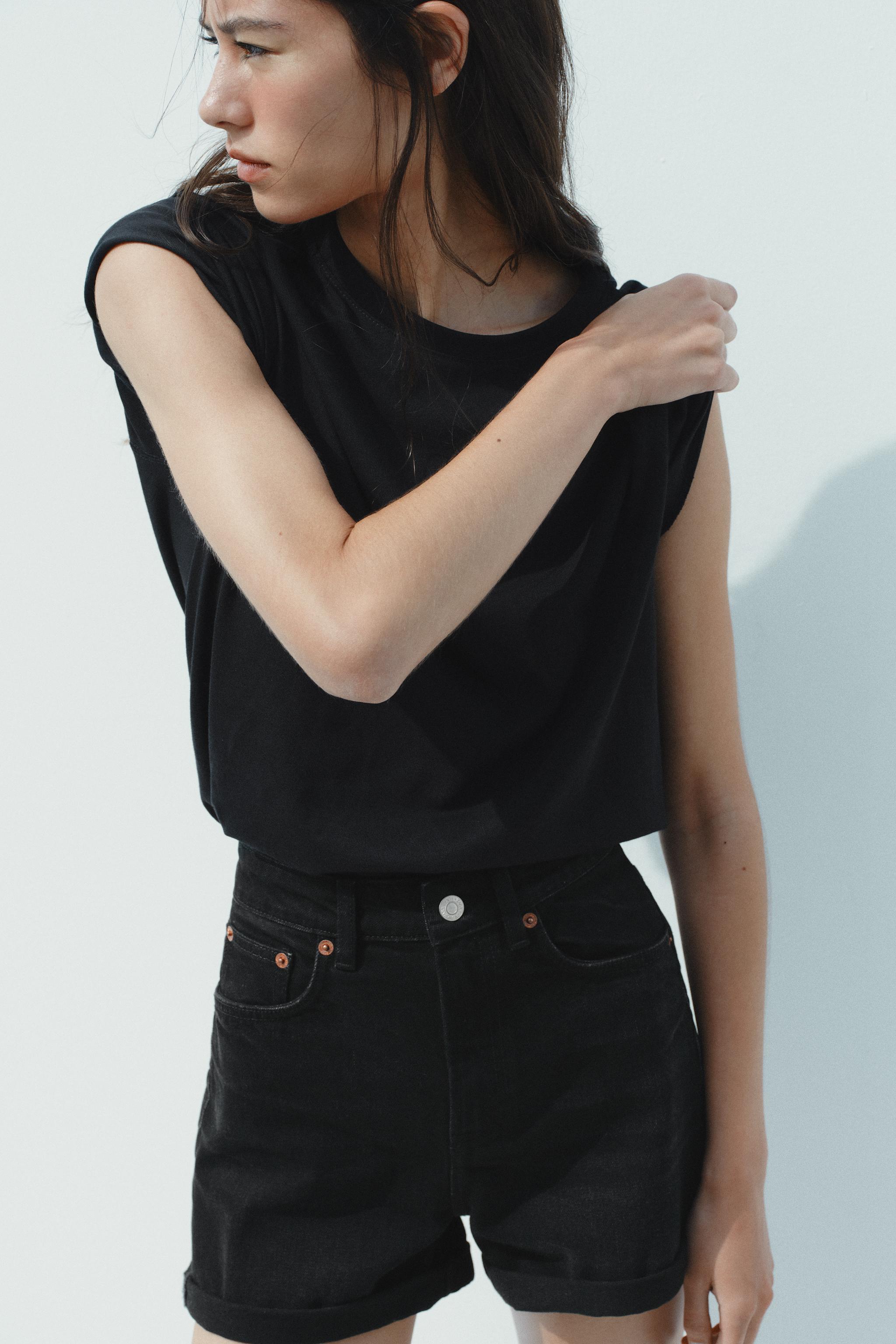 HIGH-WAISTED MOM FIT SHORTS