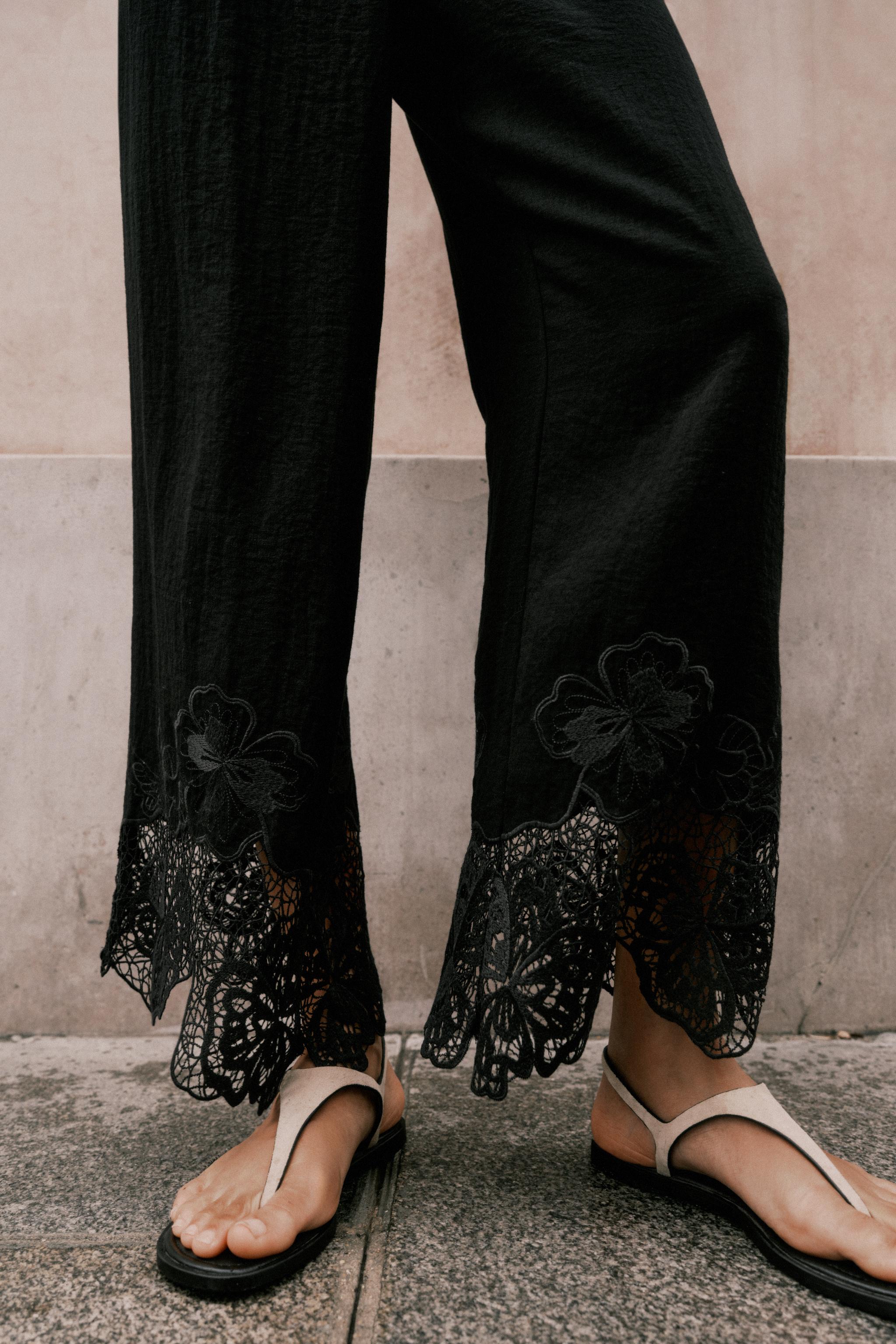 EMBROIDERED HEM CULOTTES