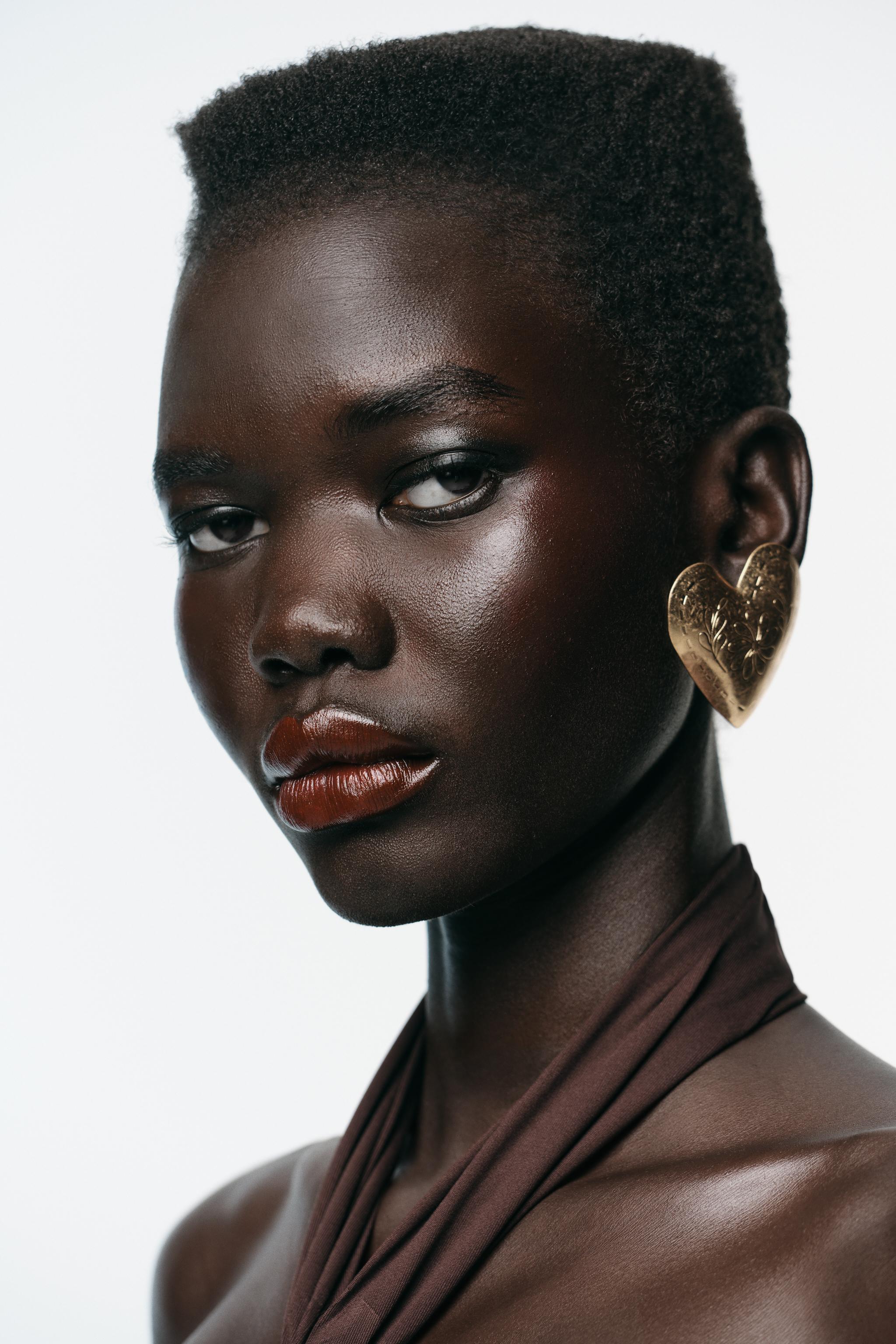 TEXTURED HEART EARRINGS