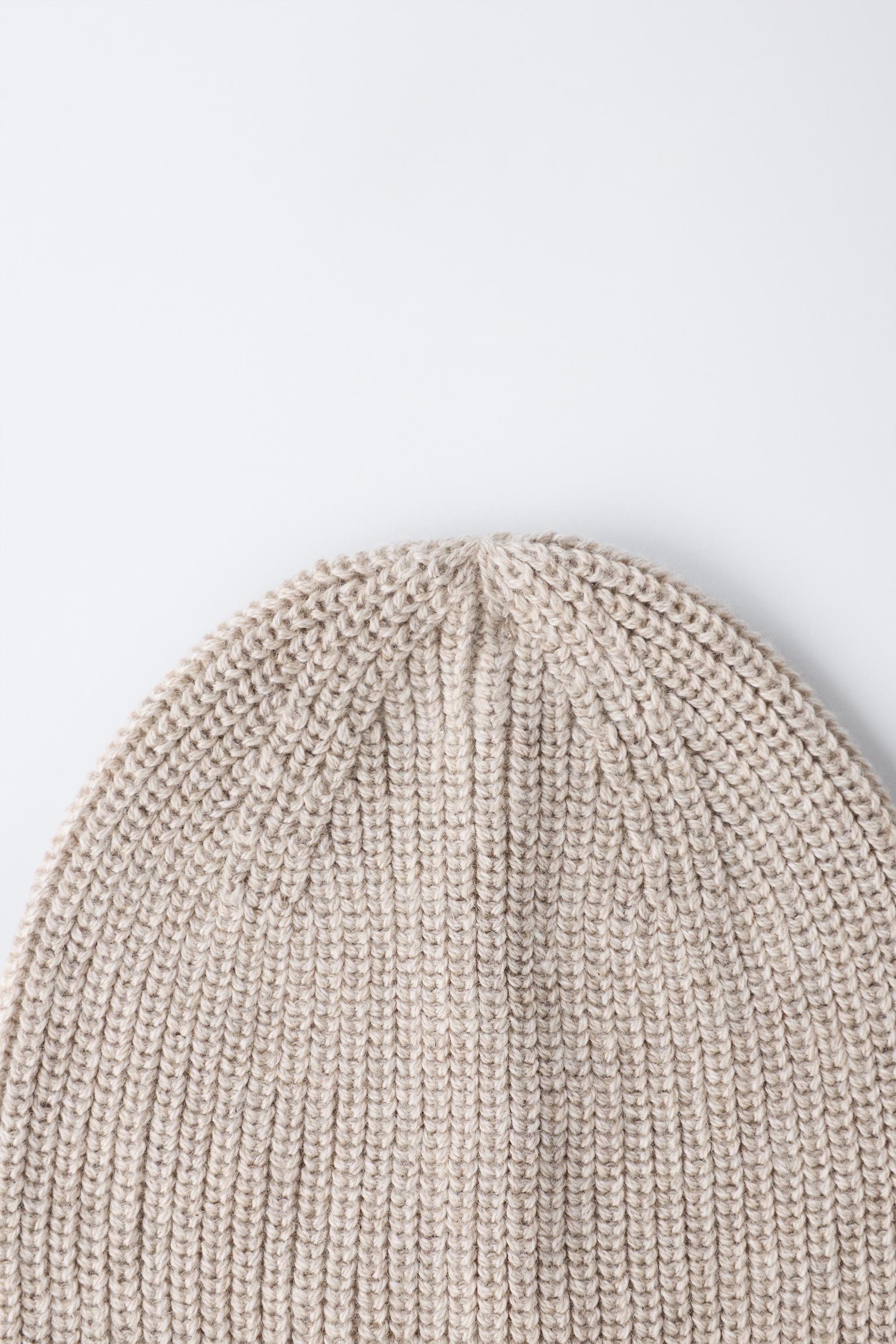 PEARL KNIT HAT
