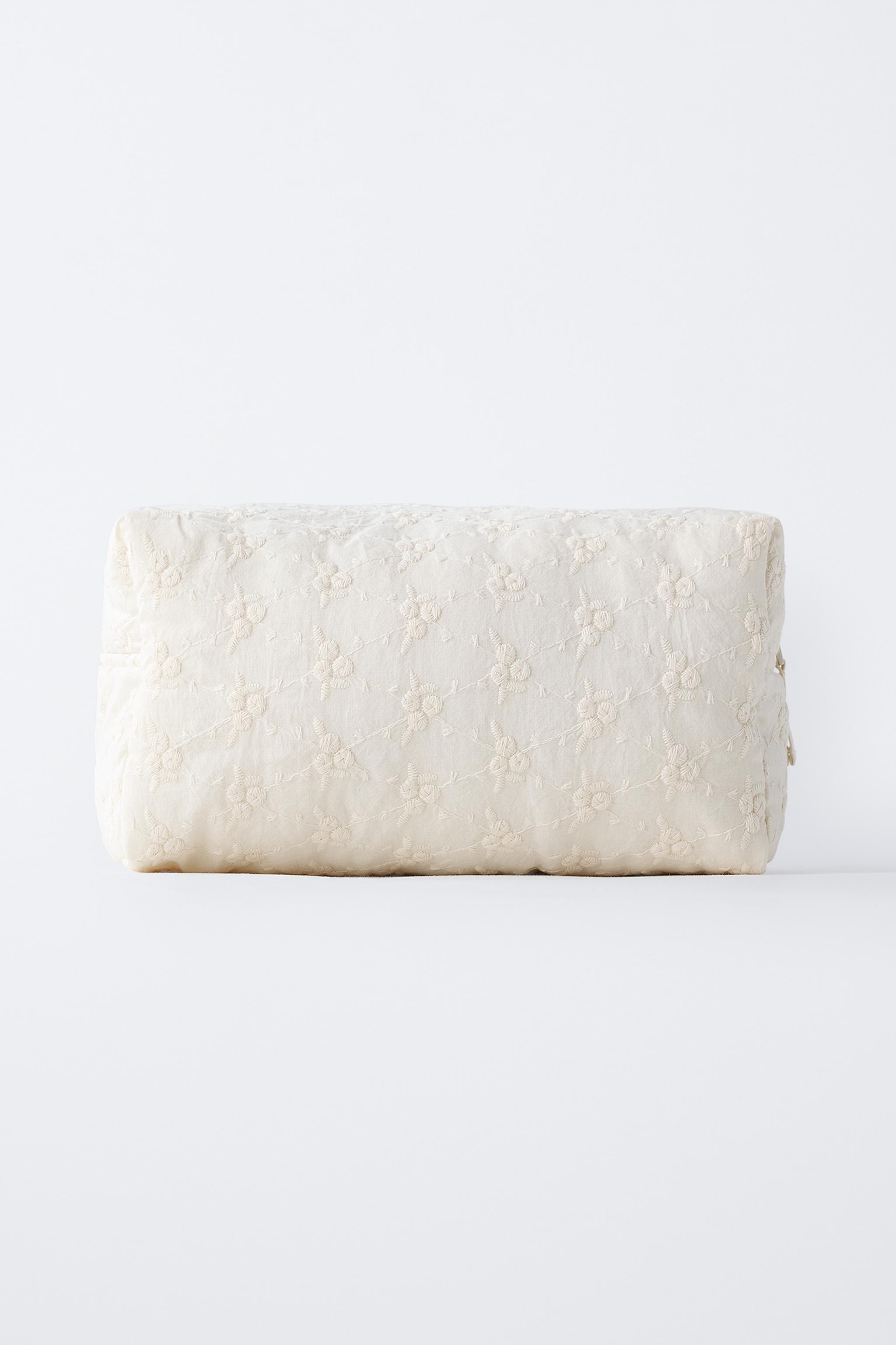 EMBROIDERED FLORAL COSMETICS BAG