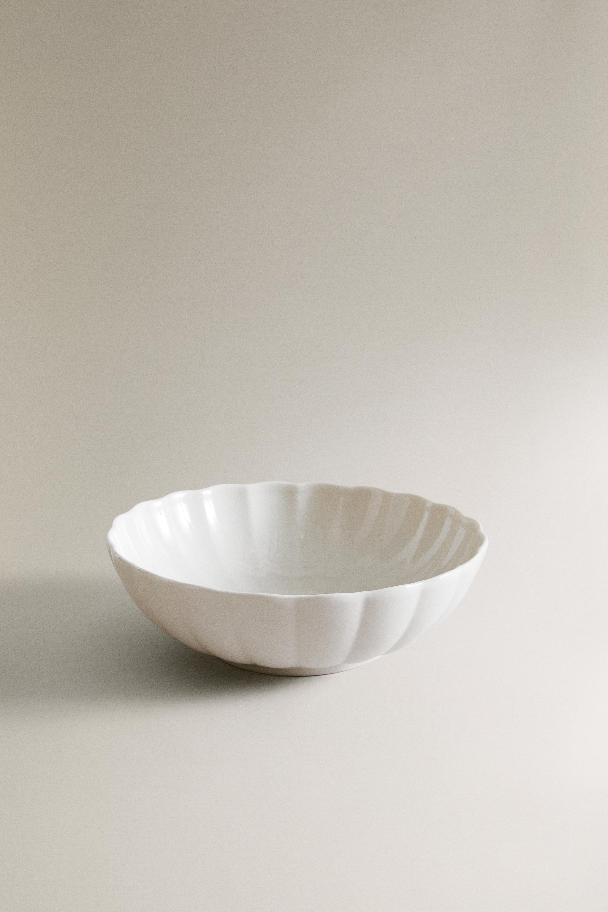 SCALLOPED PORCELAIN BOWL