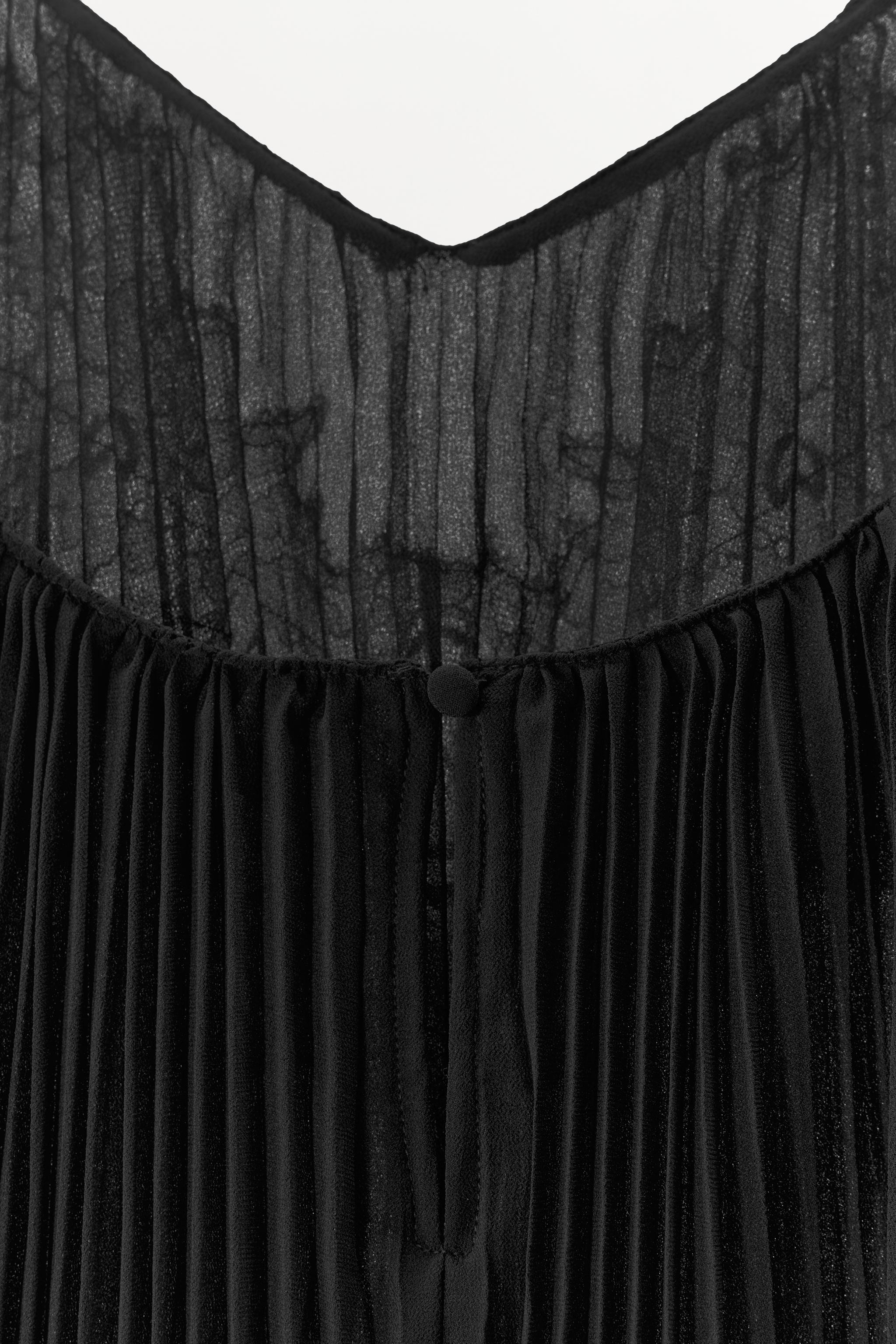 PLEATED DRESS WITH EMBROIDERY AND LACE