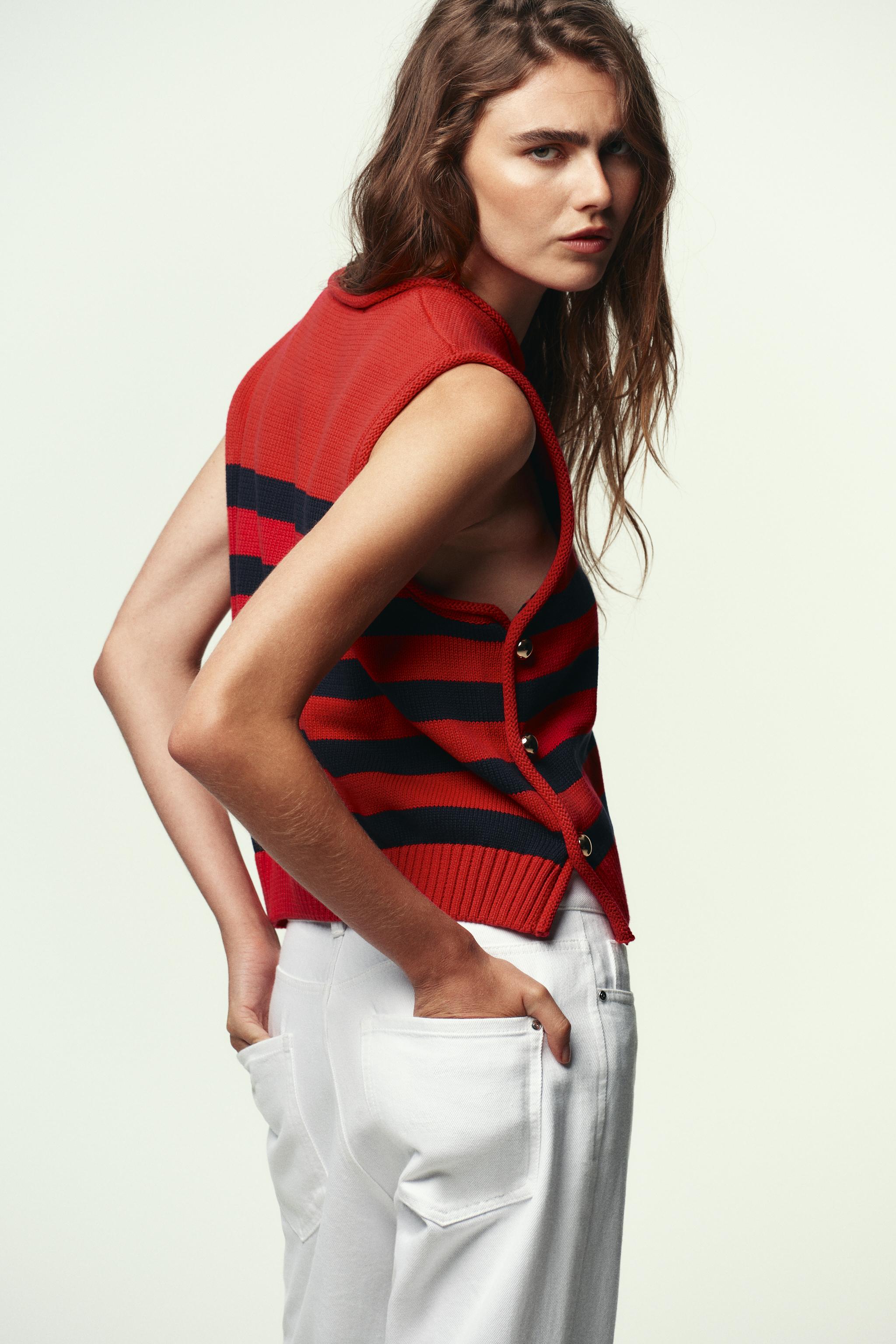 SIDE BUTTON KNIT VEST TOP