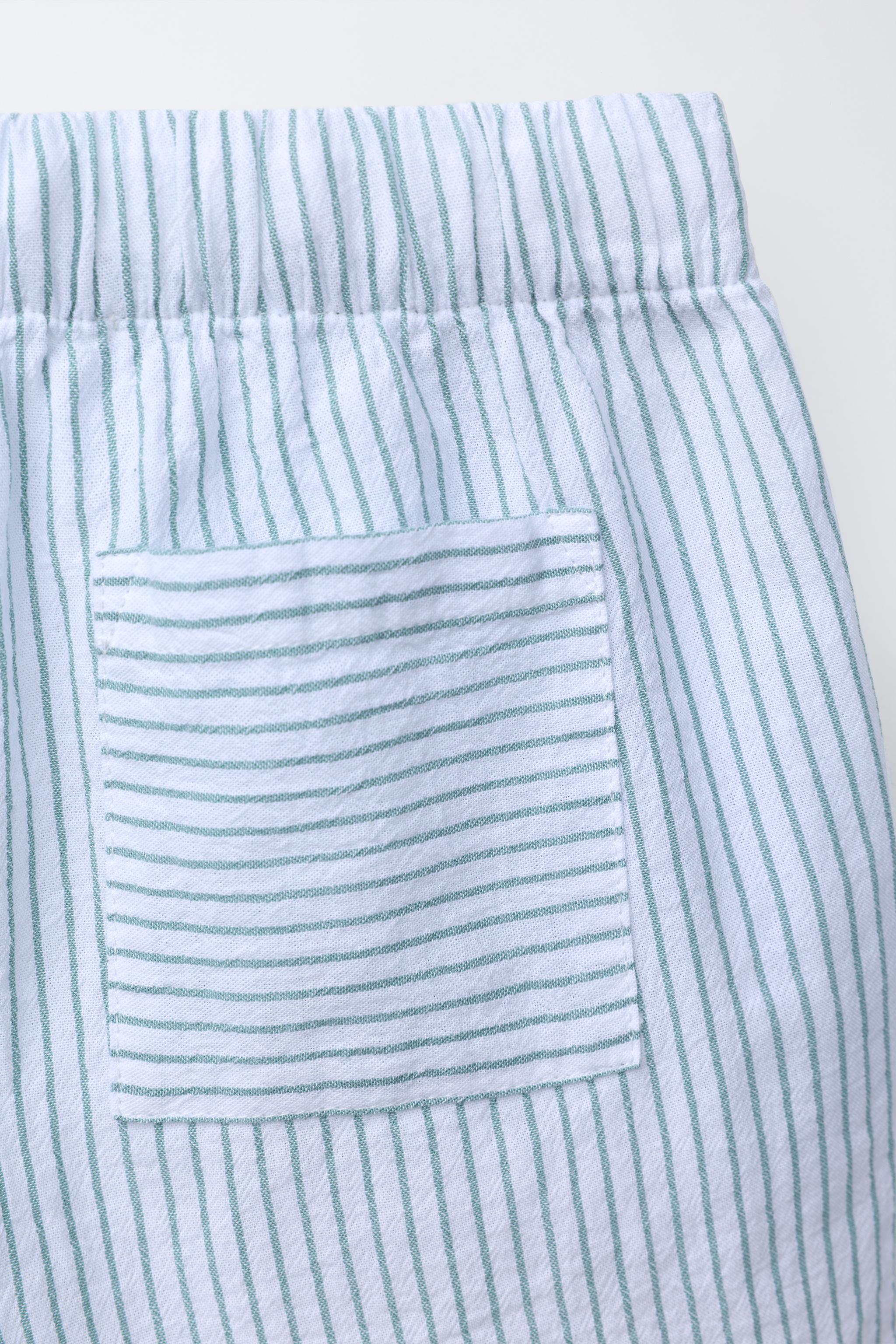 TEXTURED STRIPED SHORTS