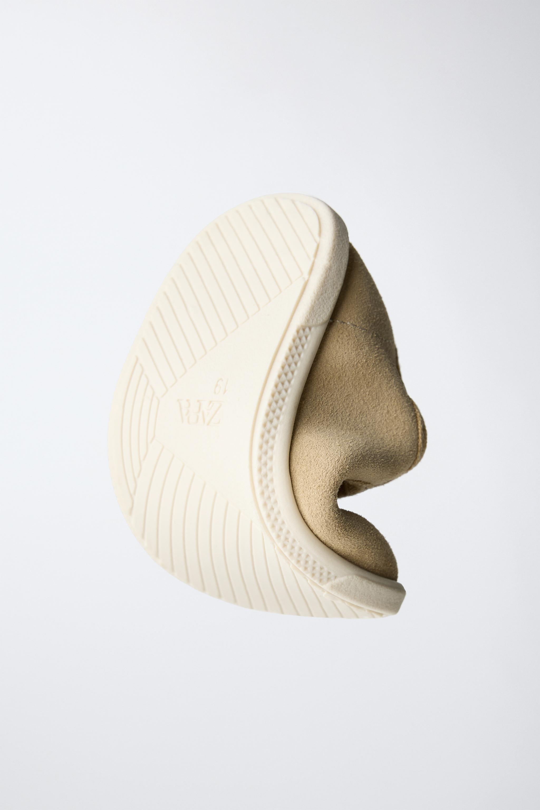 BAREFOOT LEATHER BALLET FLATS